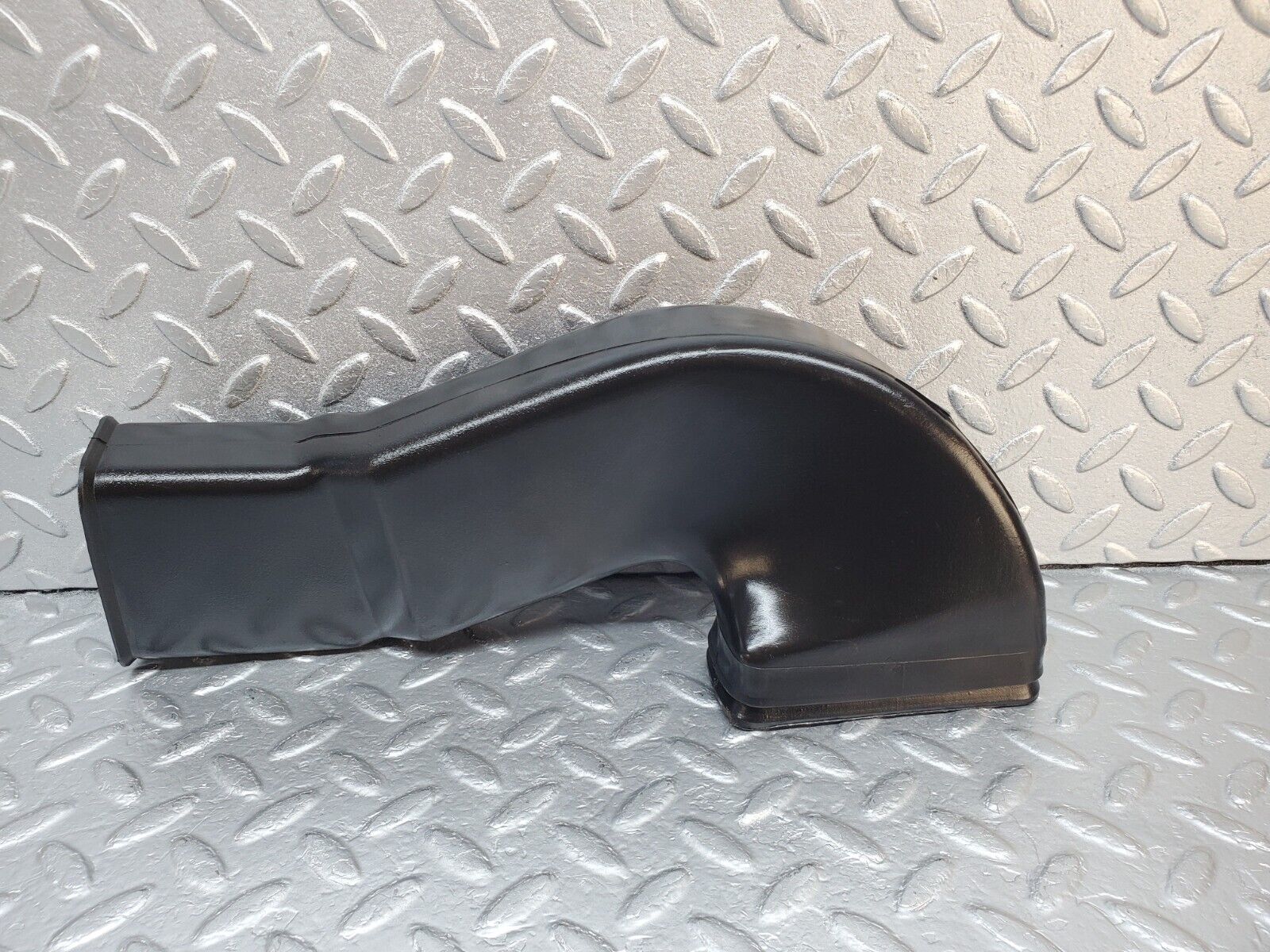 45927 Mercedes-Benz W126 420SE Dashboard Air Duct Right 1268312546