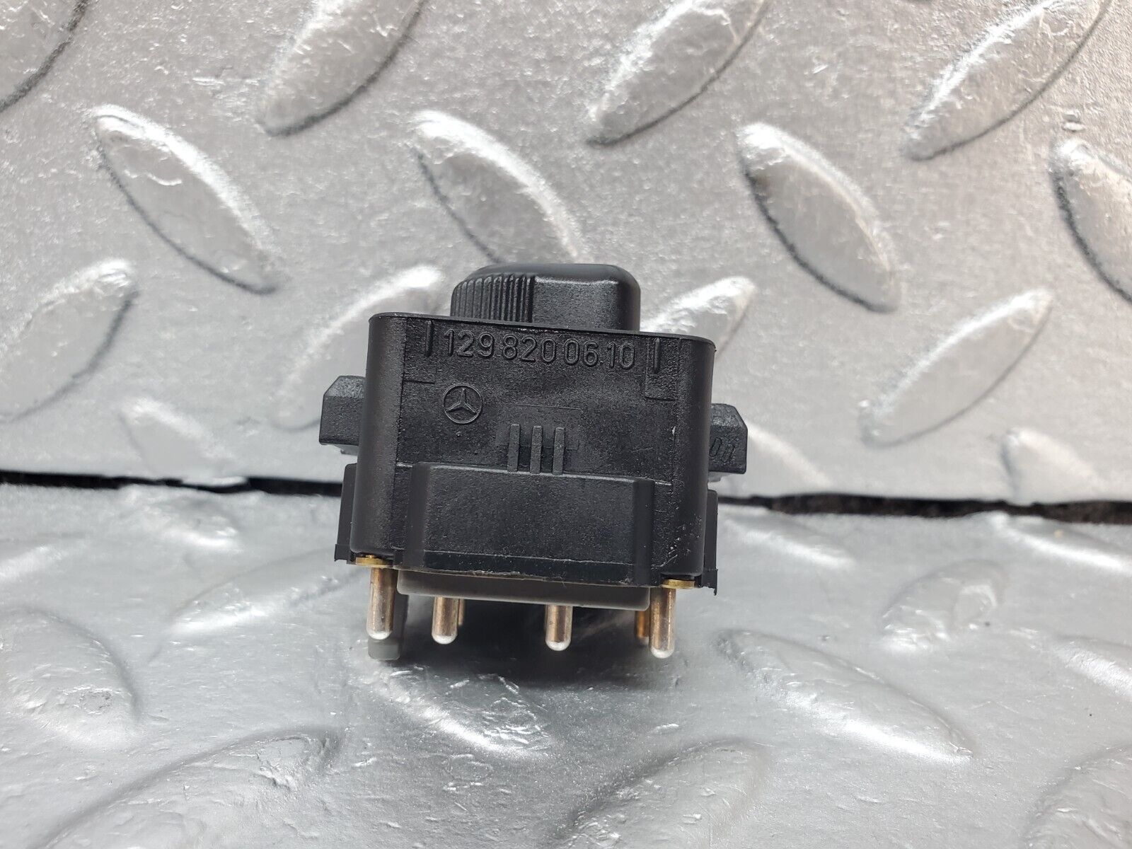 44935 Mercedes-Benz R129 300SL Coupe Electric Mirror Adjust Switch 1298200610