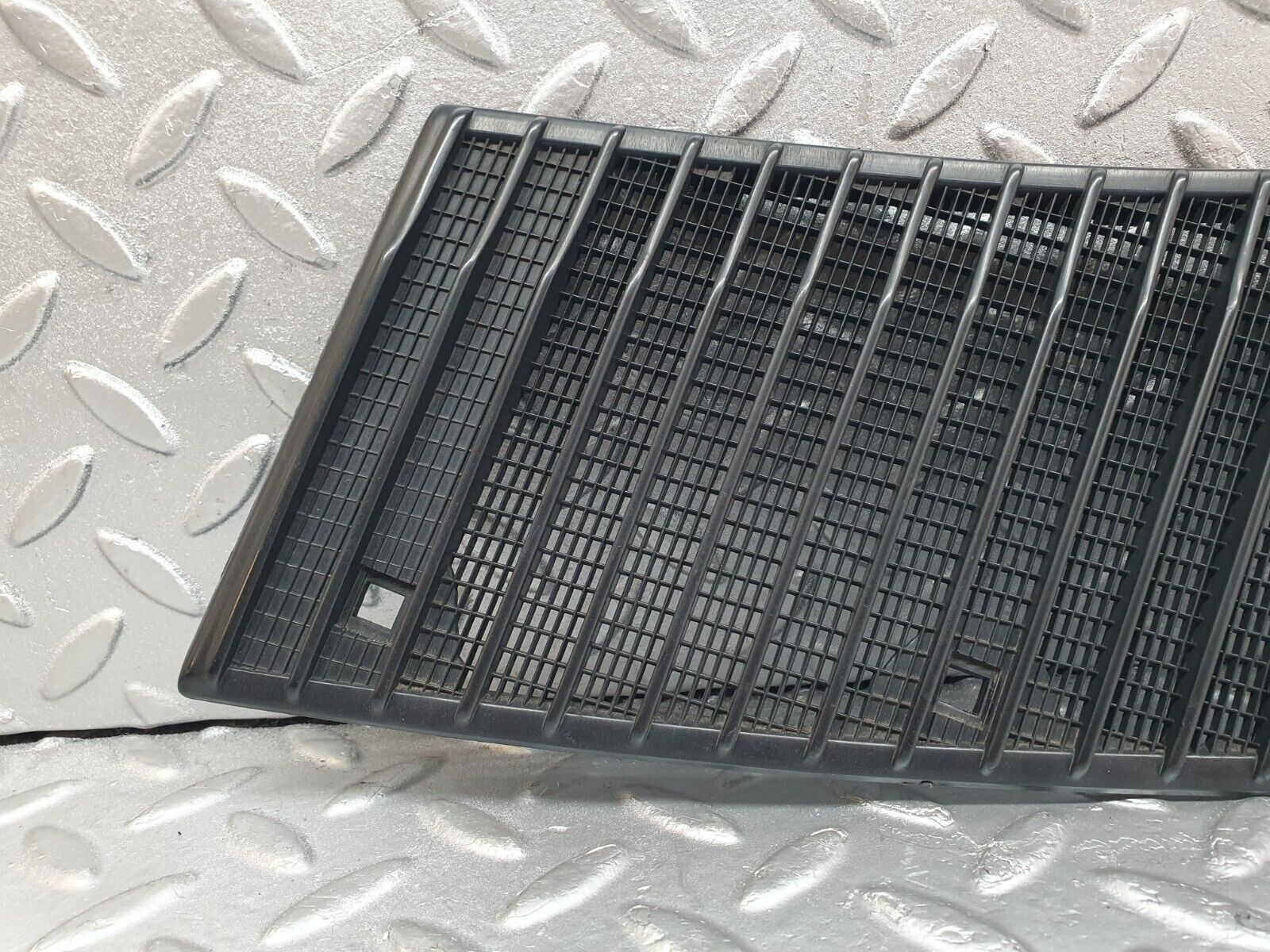 43902 Mercedes-Benz C123 230CE Coupe Air Intake Grill Left Side 1238362965