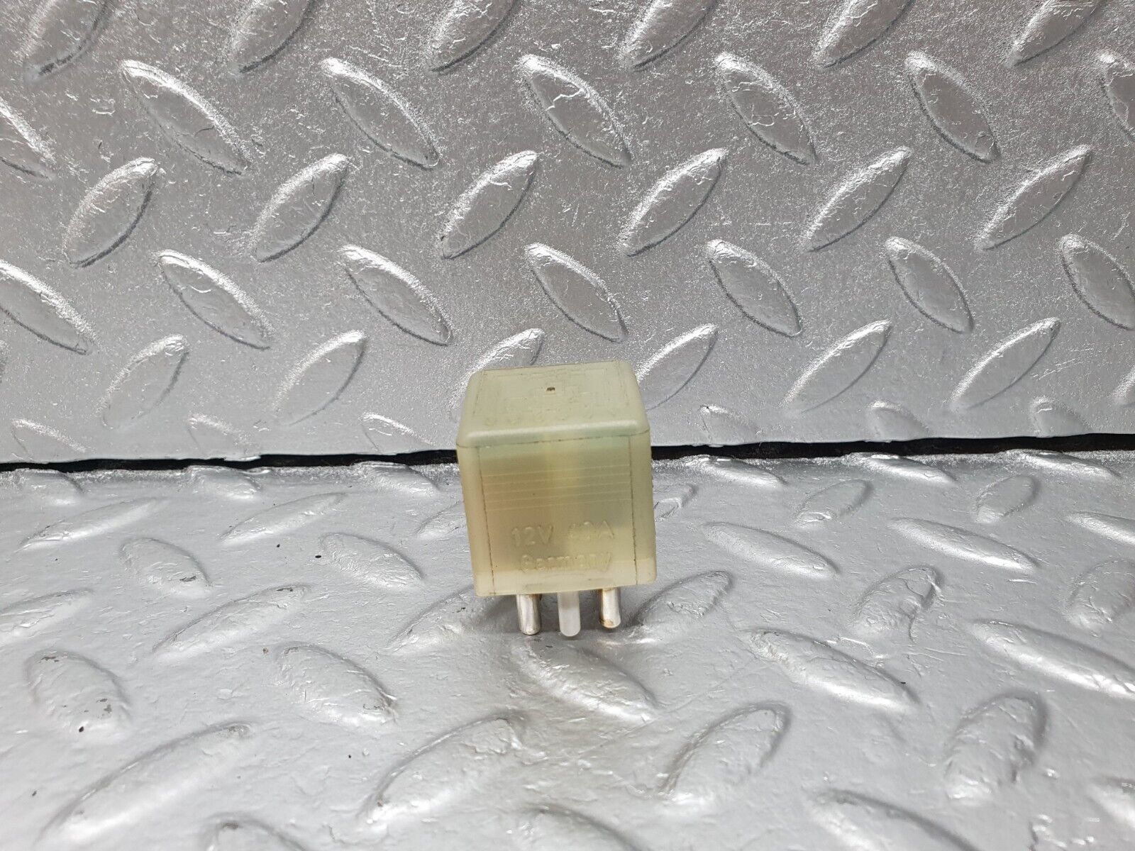 42246 Mercedes-Benz R129 320SL Coupe Door Window Control Relay 0015427819