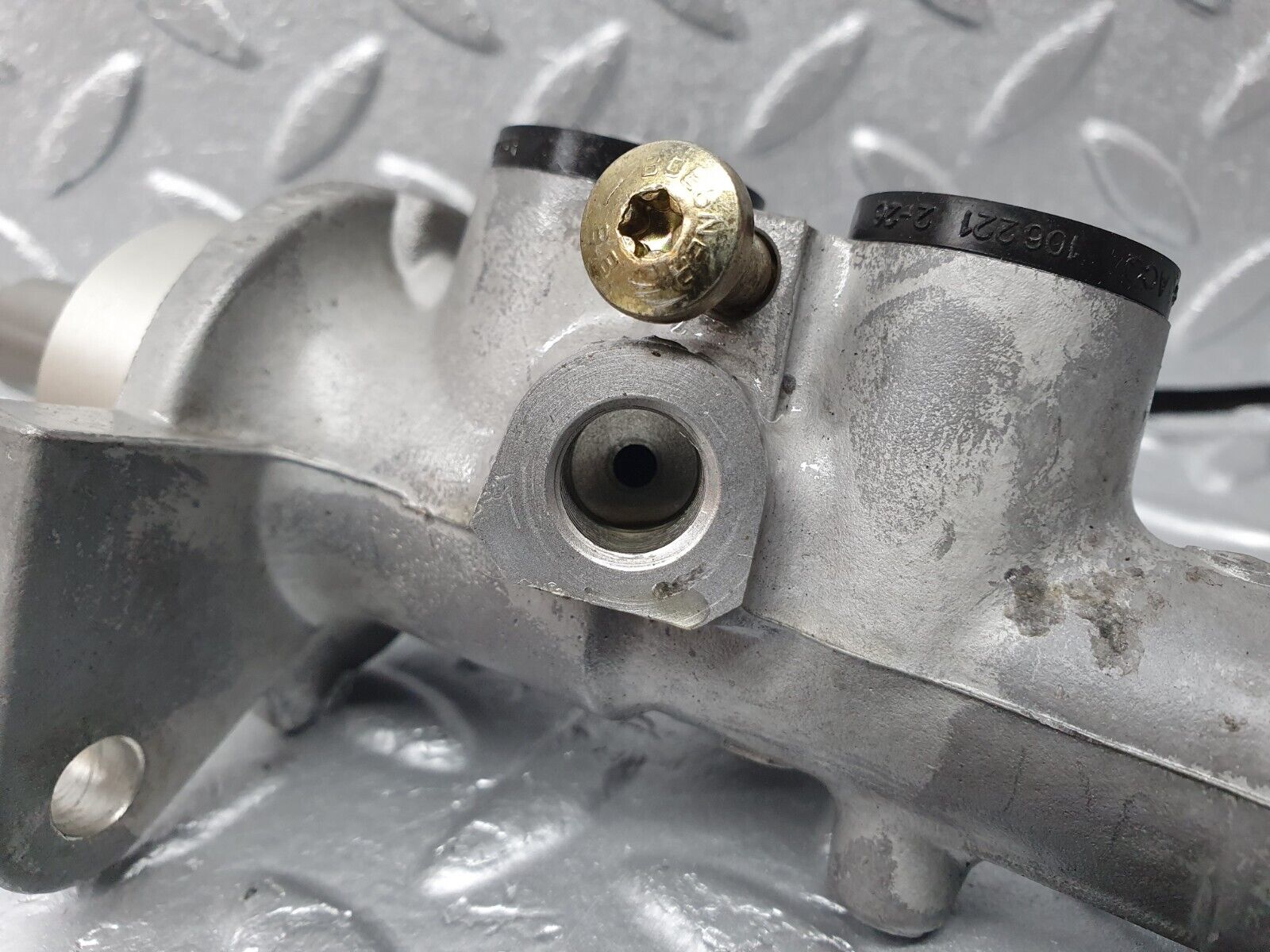 41790 Mercedes-Benz W202 C200 Brake Master Cylinder Lucas