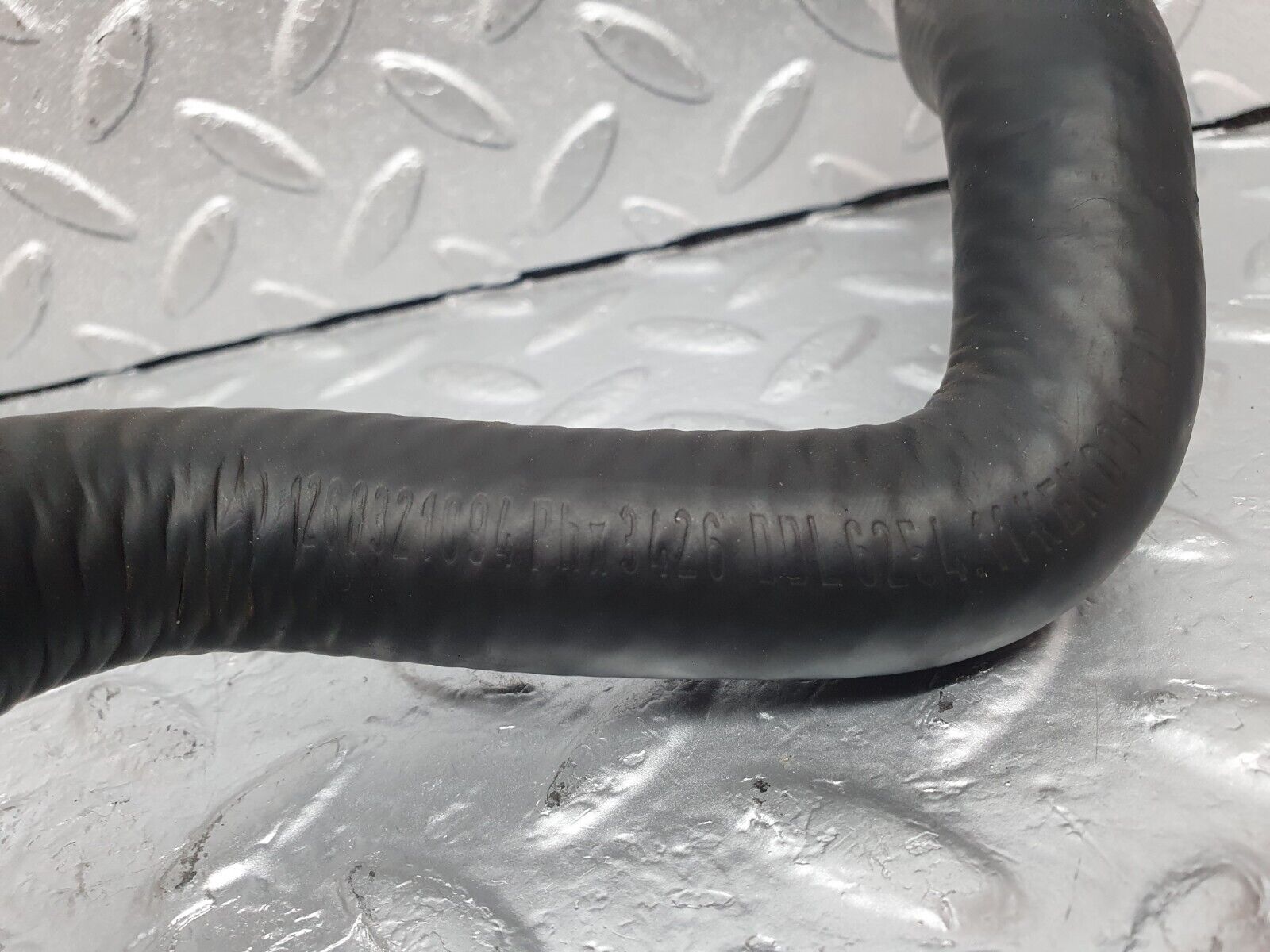 43682 Mercedes-Benz C126 380SEC Coupe Heater Hose Pipe 1268321094