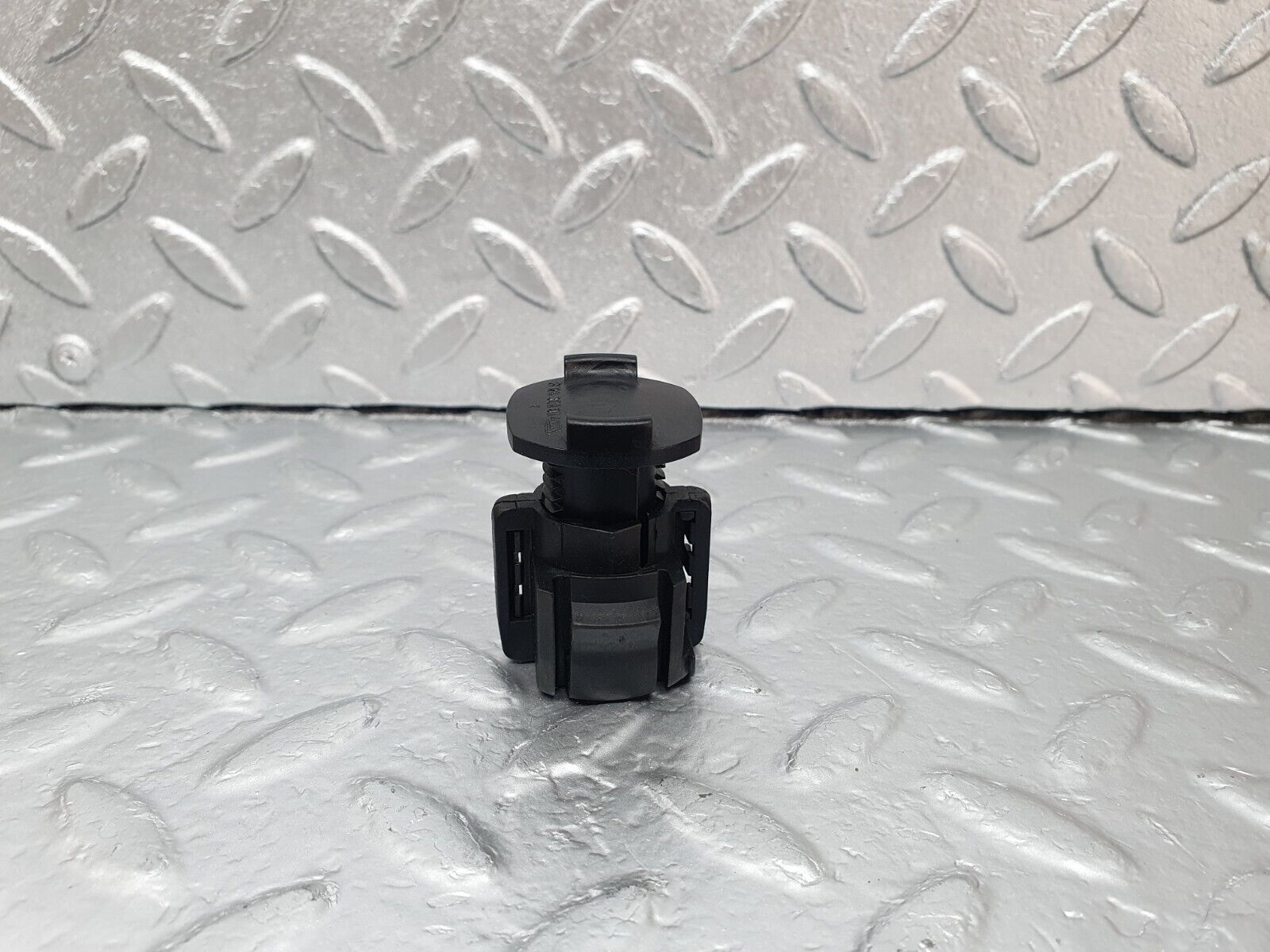 42942 Mercedes-Benz W201 190 2.0L Kickdown Switch 1243010141