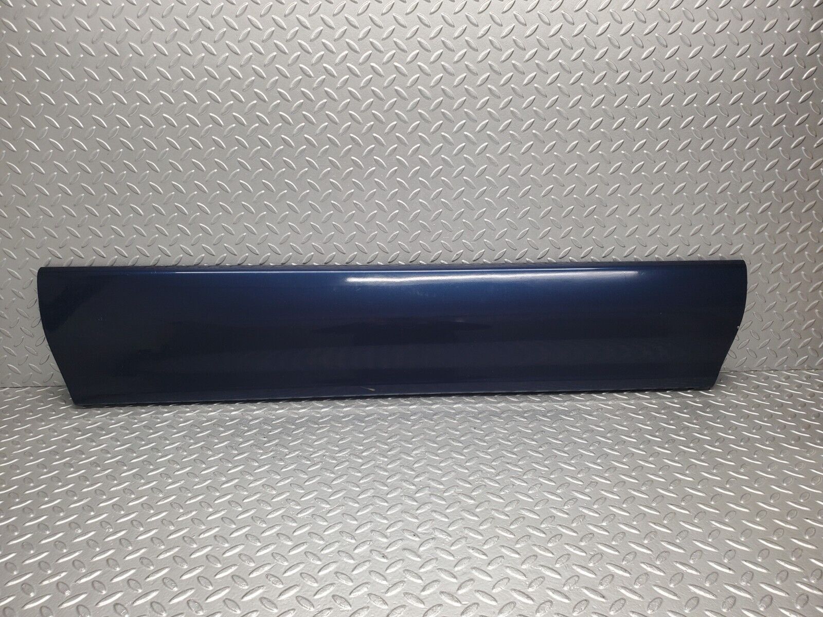 46746 Mercedes-Benz R129 320SL Coupe Right Door Lower Moulding Trim 1296902240