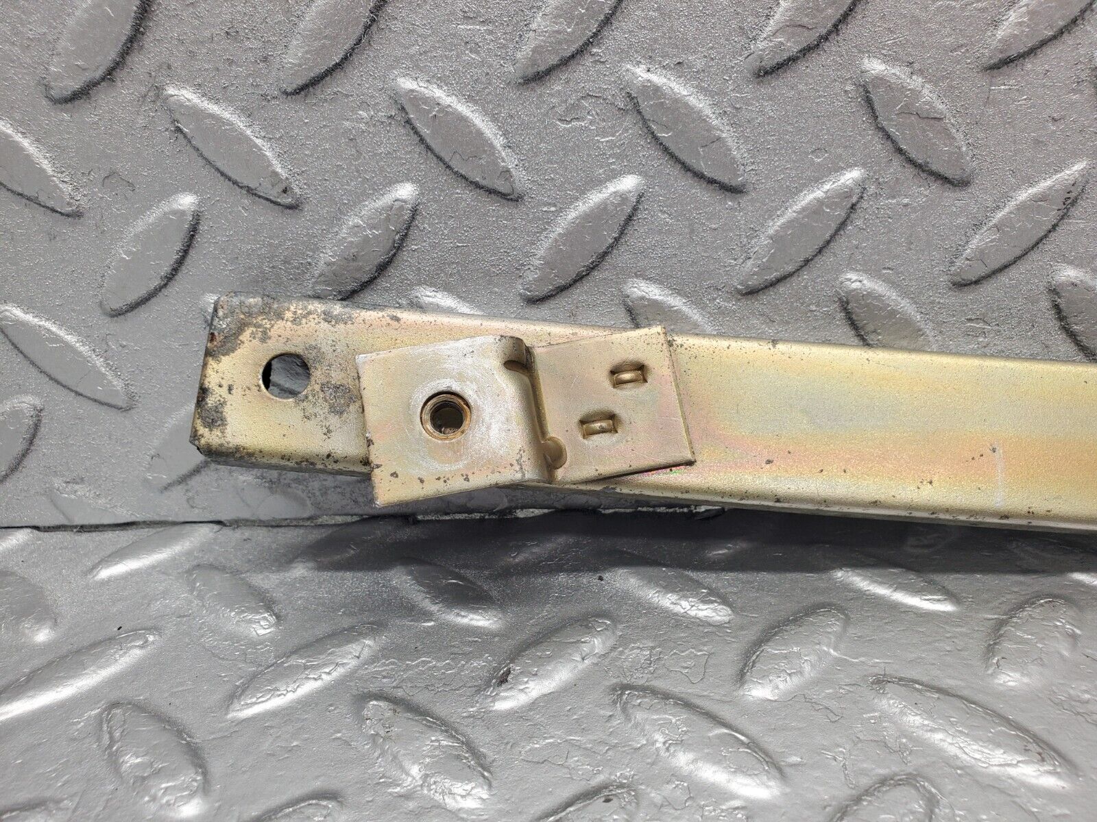 46353 Mercedes-Benz C123 280CE Coupe Rear Right Window Channel