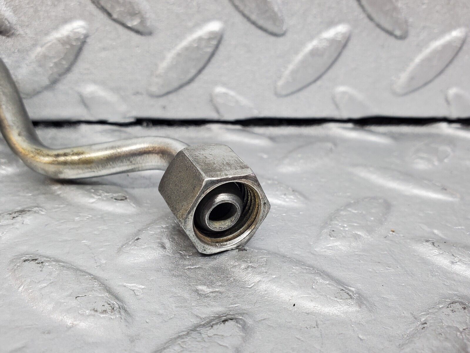 45977 Mercedes-Benz W126 420SE Fuel Line Pipe