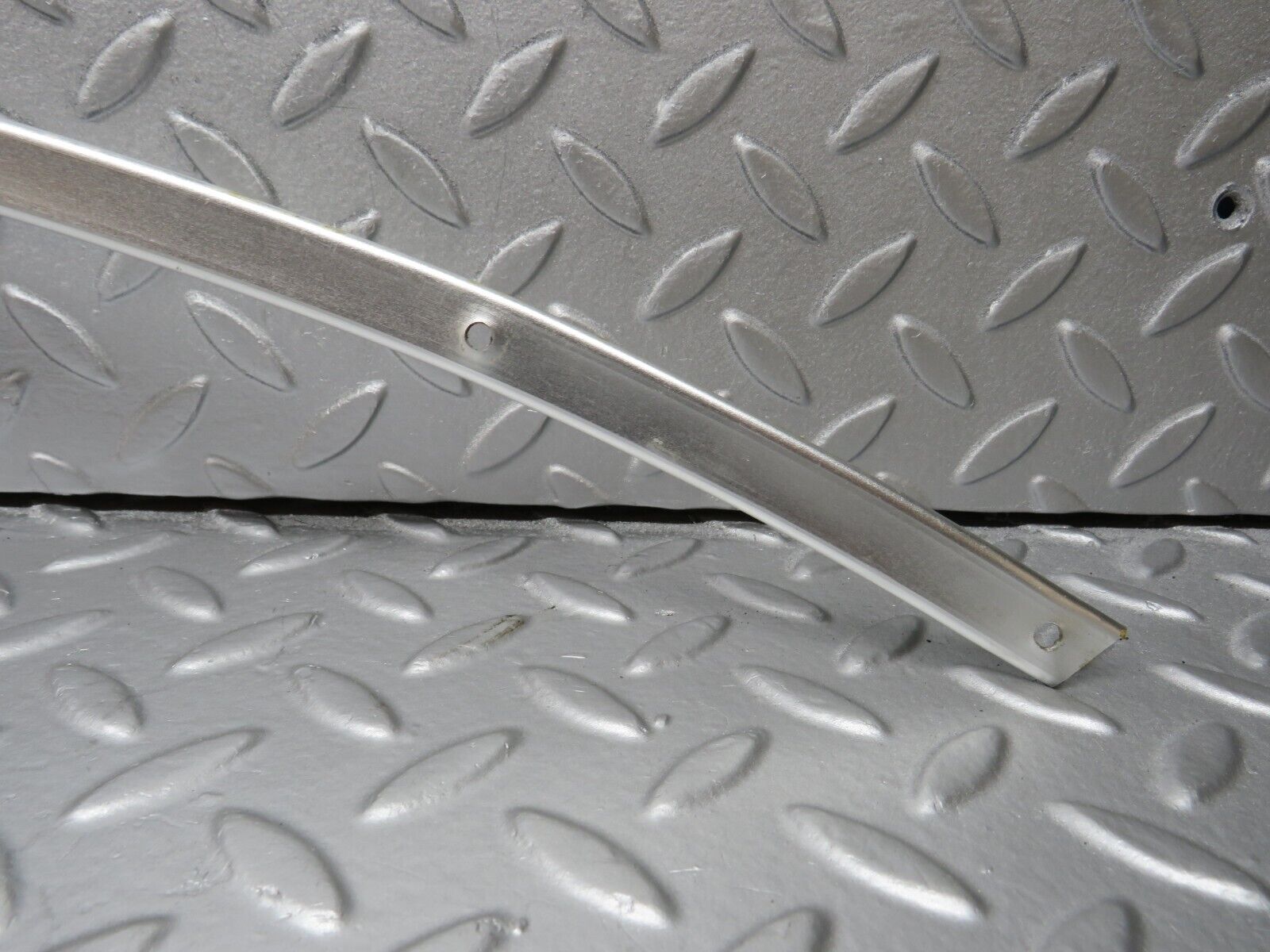 40205 Mercedes-Benz R107 Hardtop Interior Roof Chrome