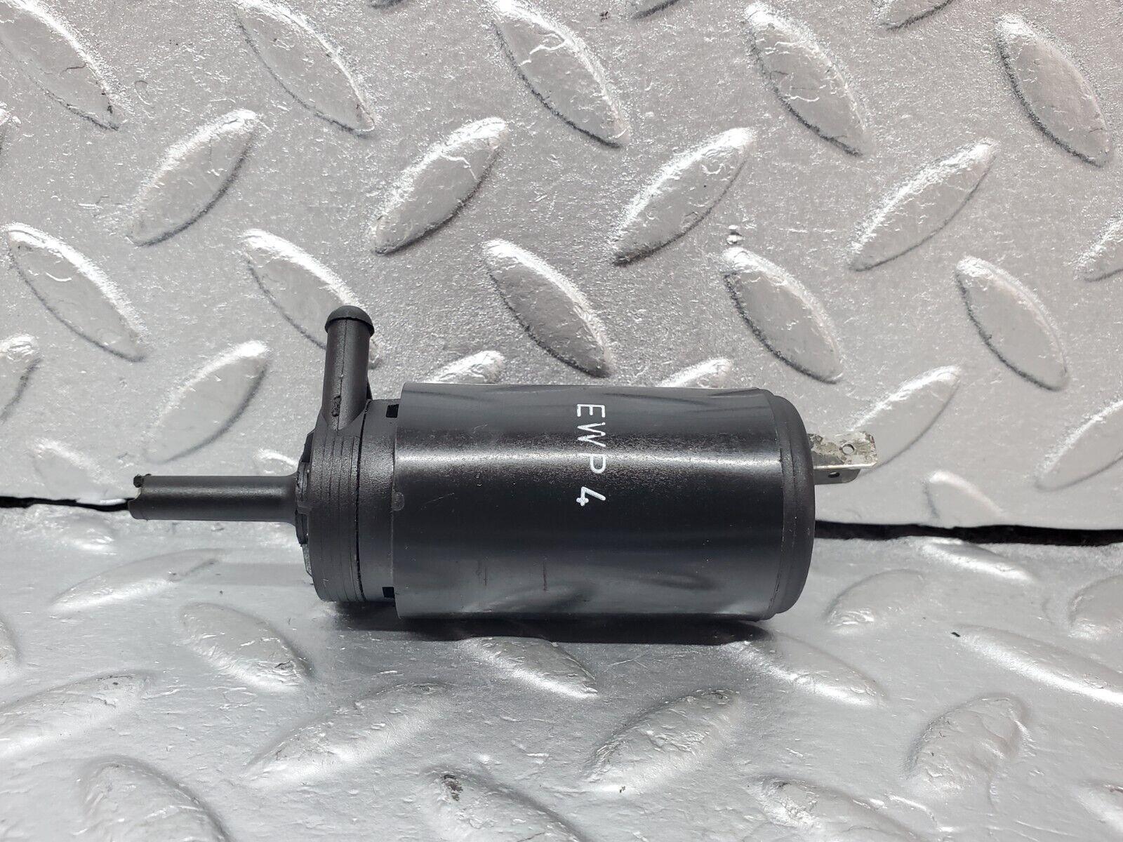 44347 Mercedes-Benz W123 280E Windscreen Washer Pump