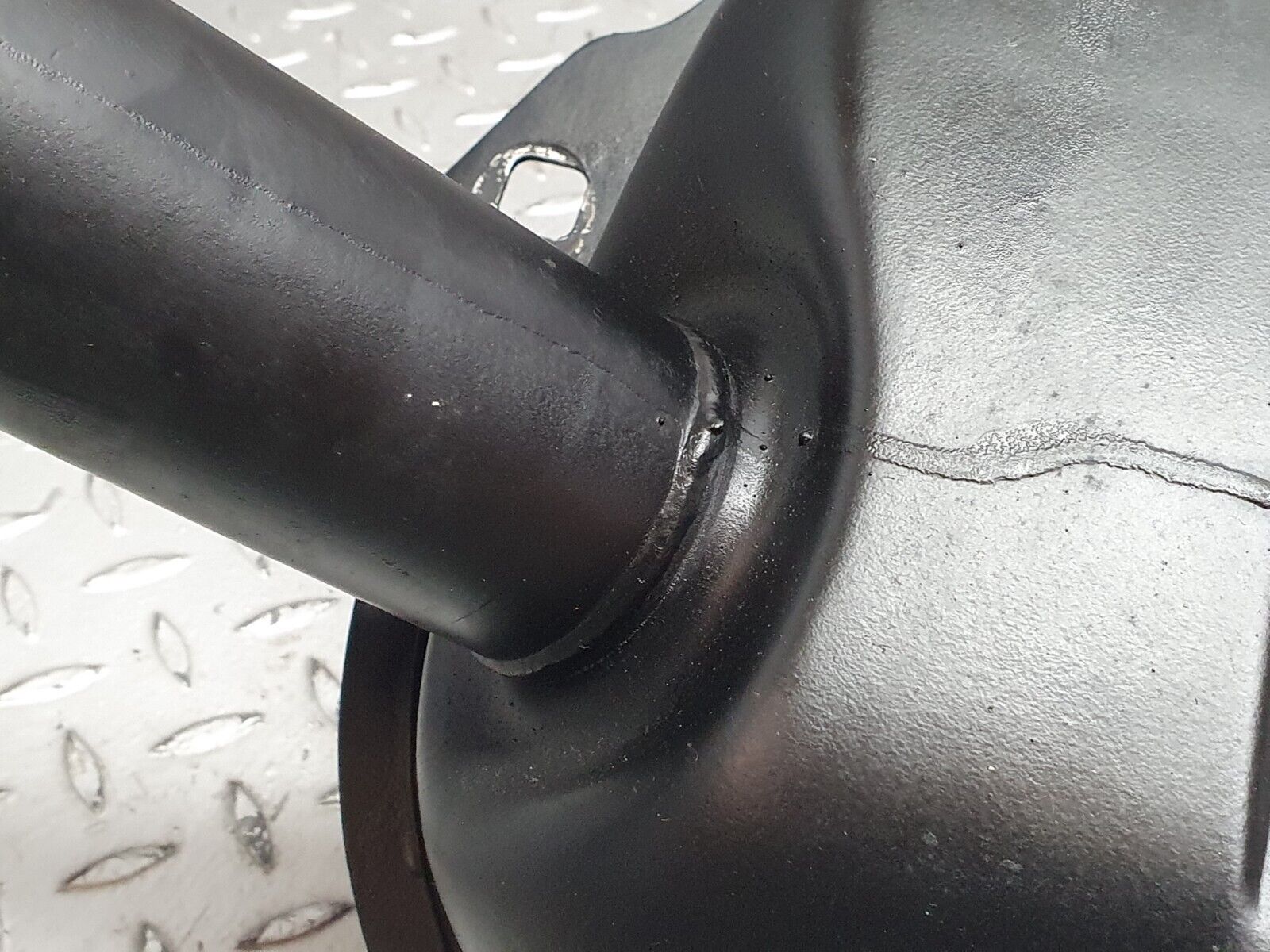 41732 Mercedes-Benz W124 200E Fuel Tank 2014710521