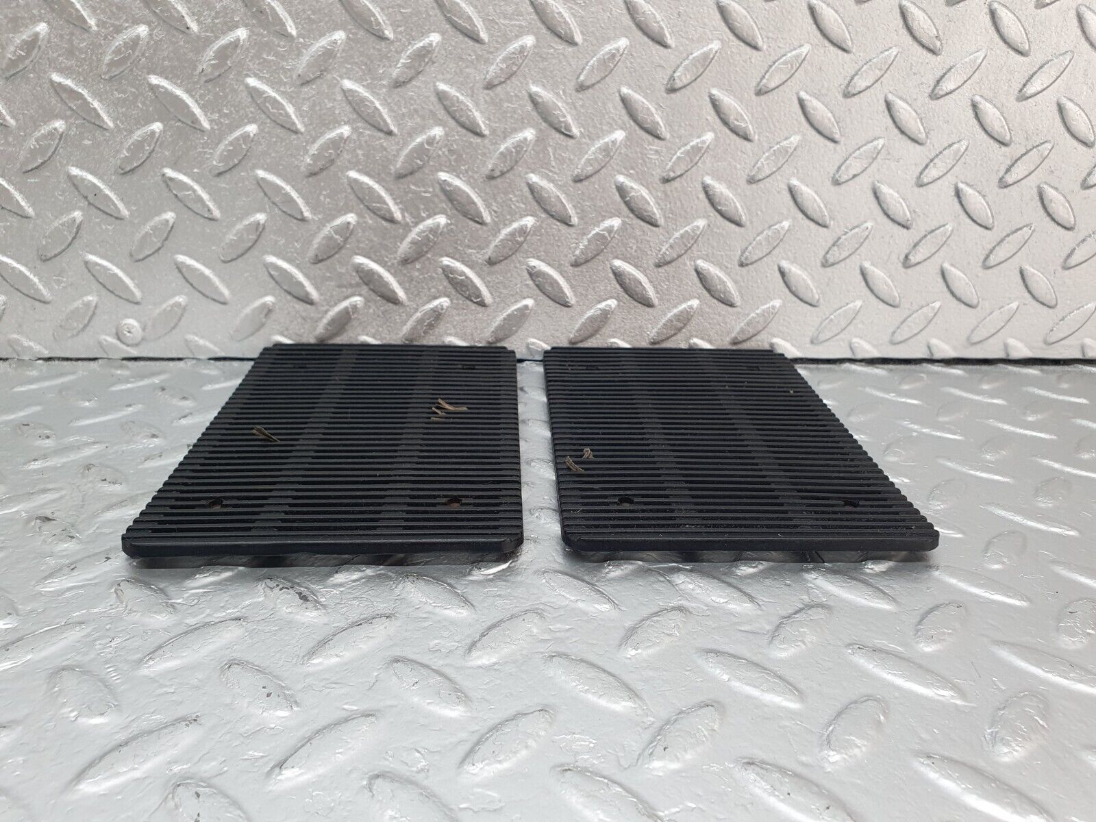 43677 Mercedes-Benz C126 380SEC Coupe Parcel Shelf Speaker Cover 2x 1268200012