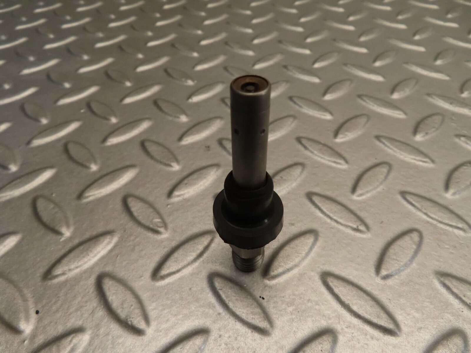 11735 Mercedes-Benz R107 450SL Fuel Injector Bosch