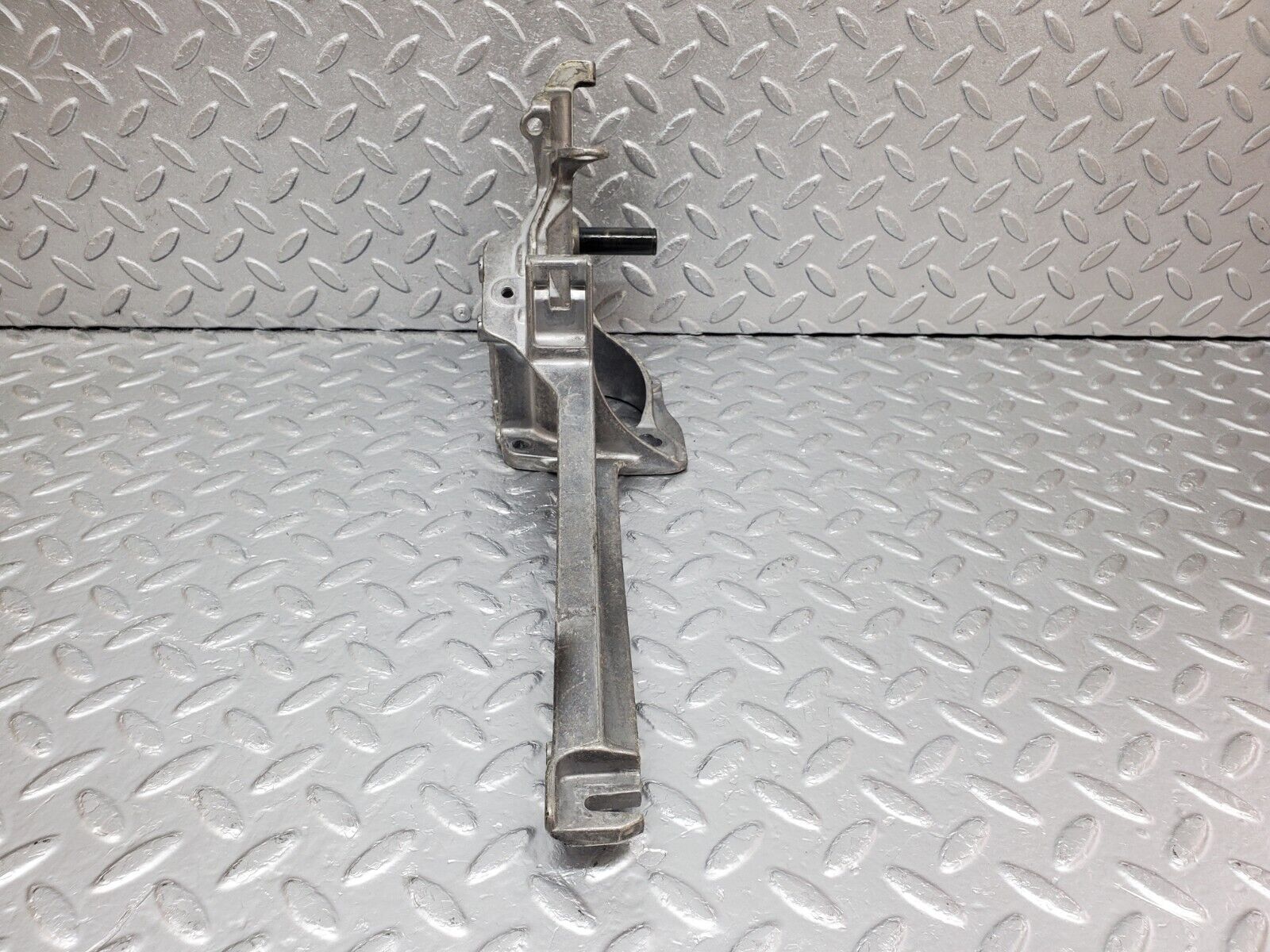 45579 Mercedes-Benz W126 420SE Brake Pedal Bracket 1262902419