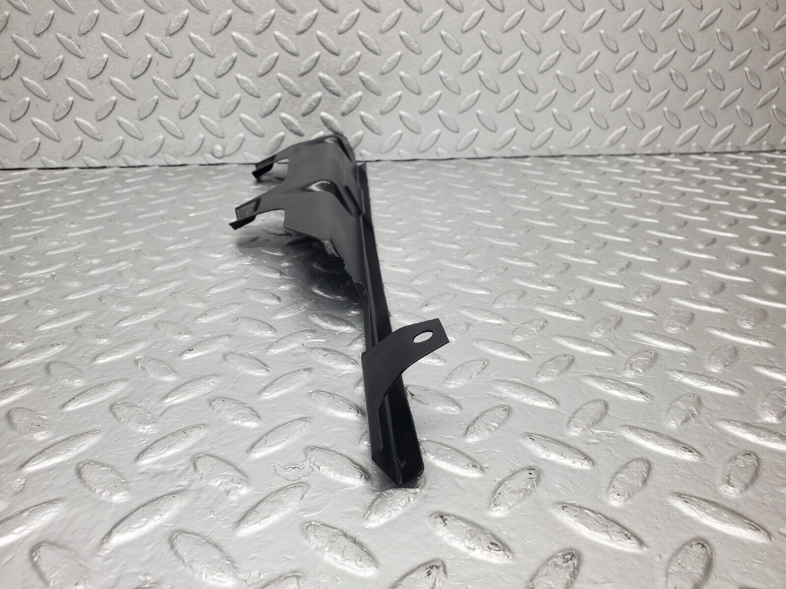 46569 Mercedes-Benz C123 280CE Coupe Rear Left Window Channel Support Bracket