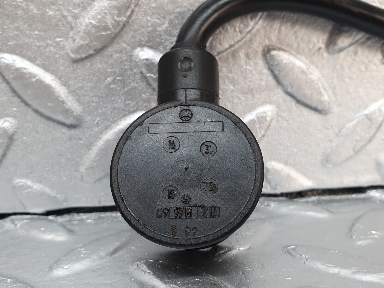 42933 Mercedes-Benz W201 190 2.0L Ignition Control Unit Cable 2015404409 09971820