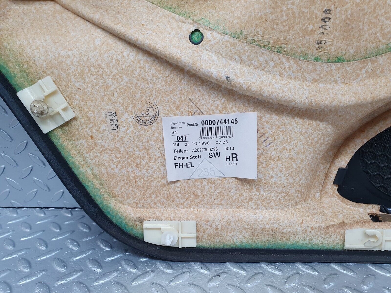 41774 Mercedes-Benz W202 C200 Rear Right Door Card 2027601461