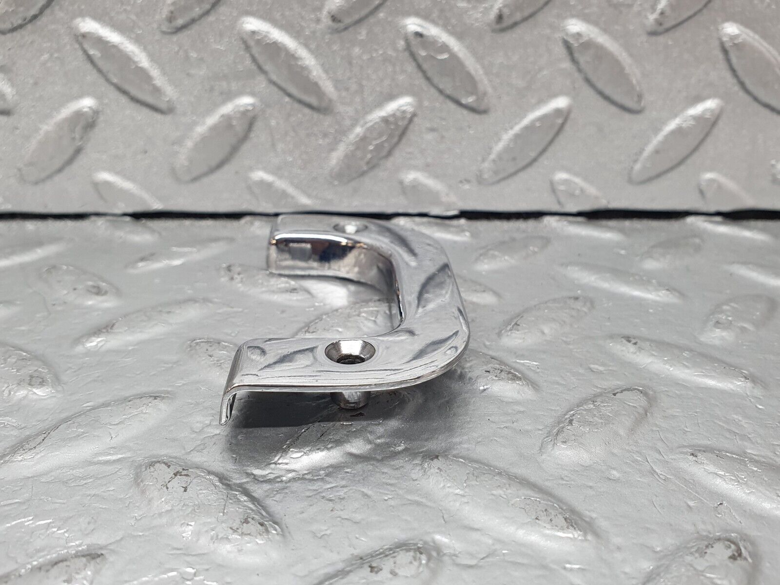 44176 Mercedes-Benz C123 230CE Coupe Interior Chrome Door Latch Trim Left 1237230124