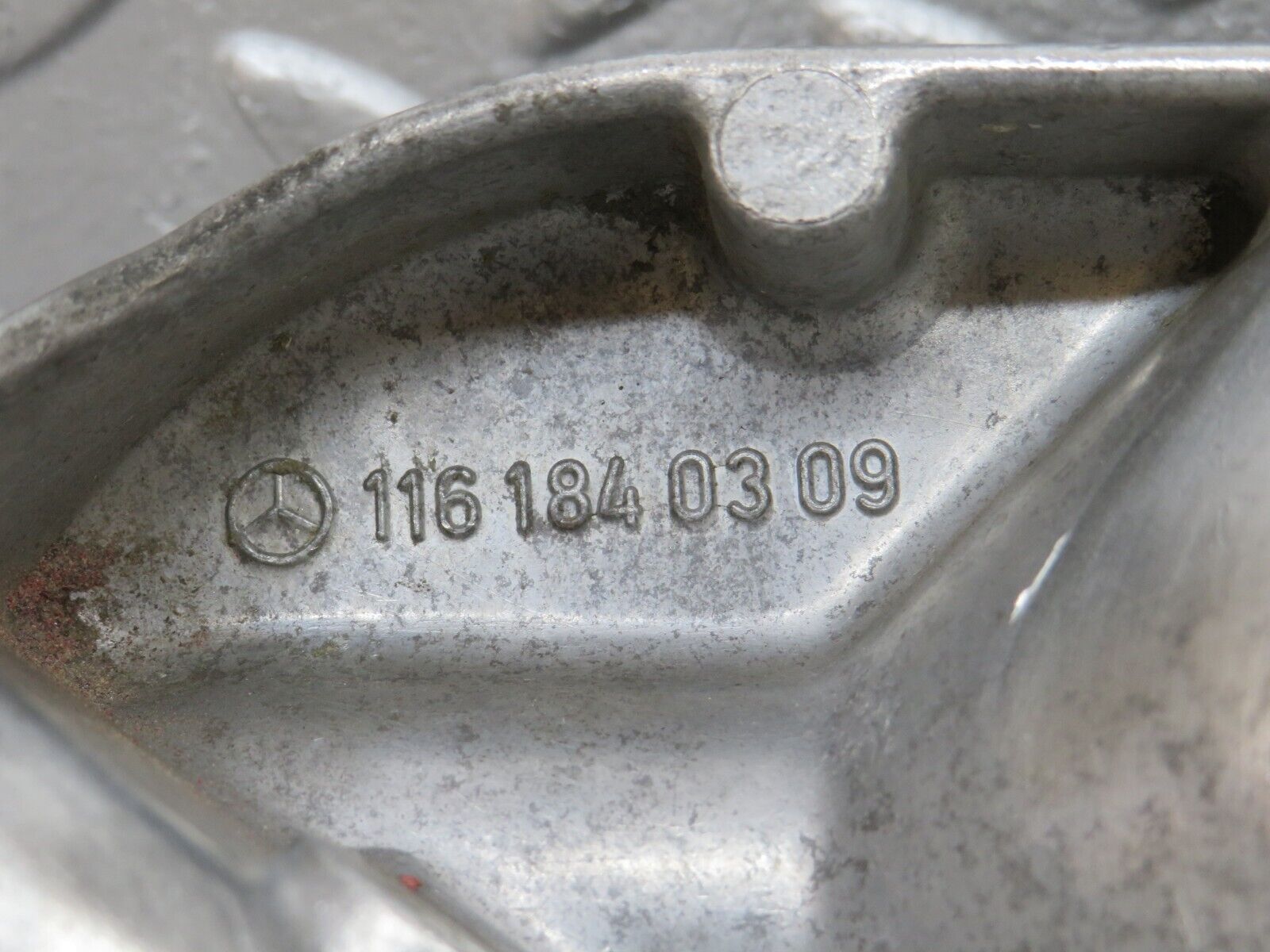 32849 Mercedes-Benz C107 R107 350 V8 Oil Filter Housing 1161840309