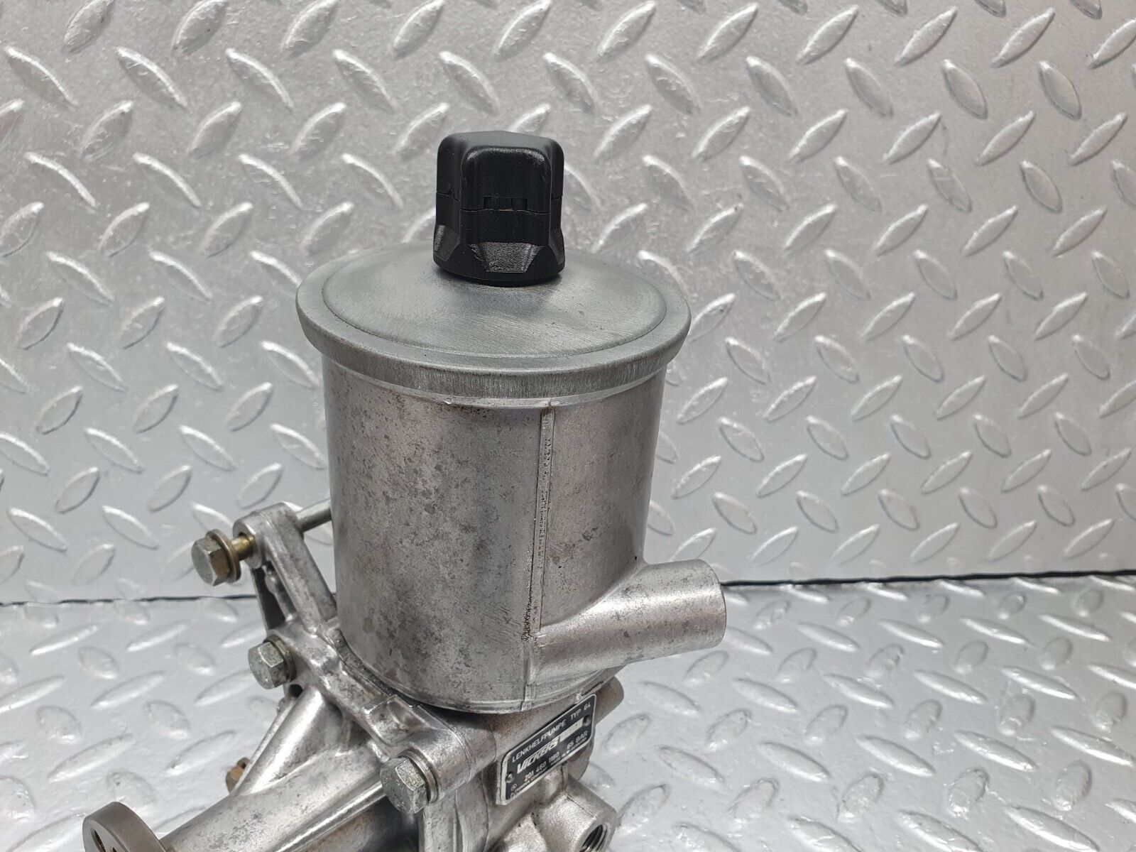 42720 Mercedes-Benz W201 190 2.0L Power Steering Pump 2014601180