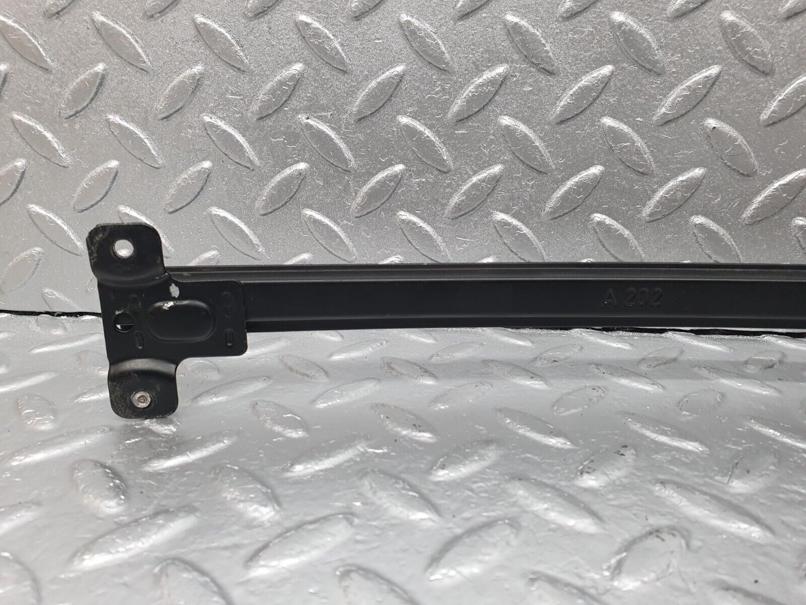 41964 Mercedes-Benz W202 C200 Front Right Door Window Channel