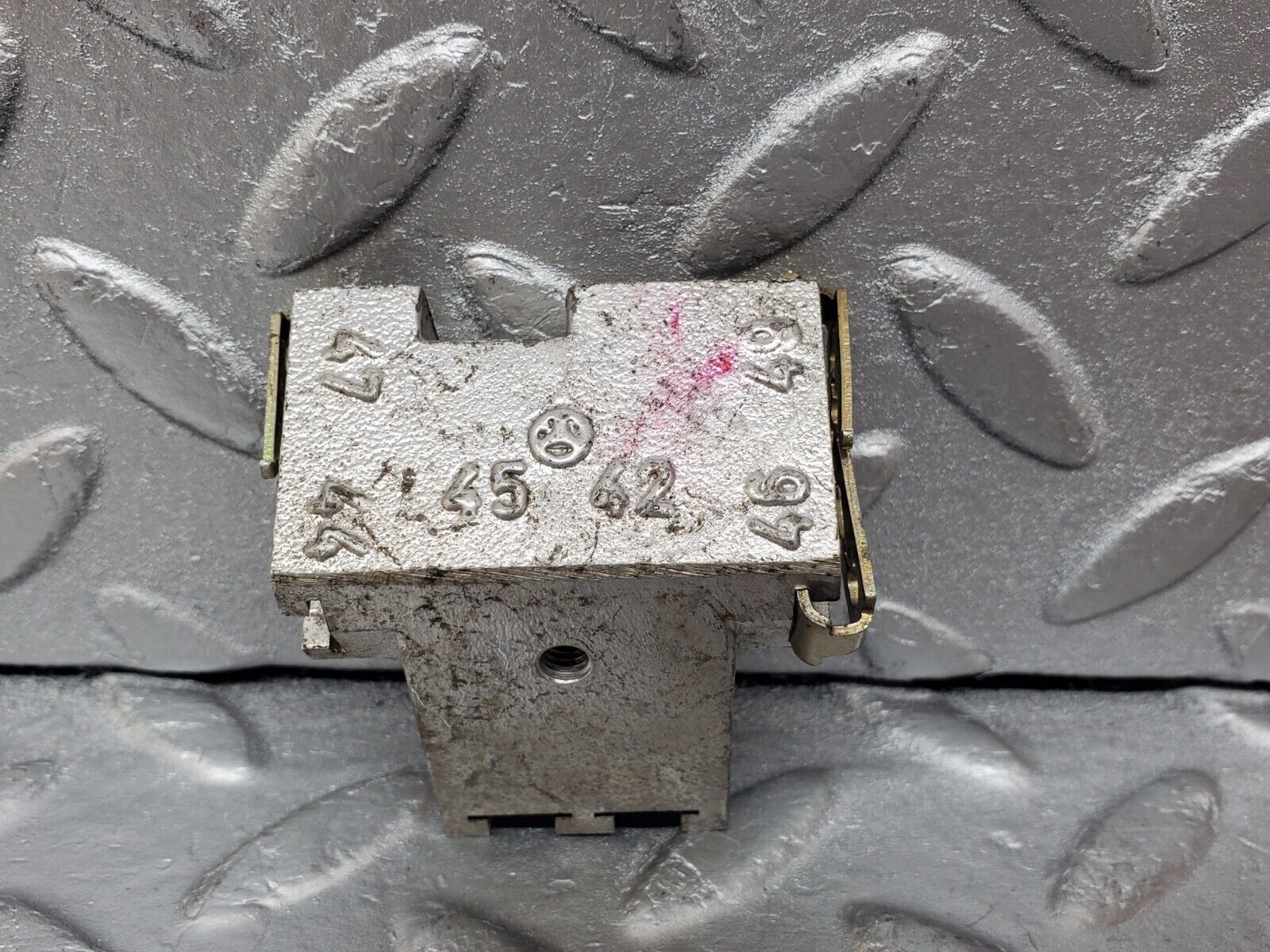 45321 Mercedes-Benz R129 300SL Coupe Soft Top Hydraulic Distributor 1298000022