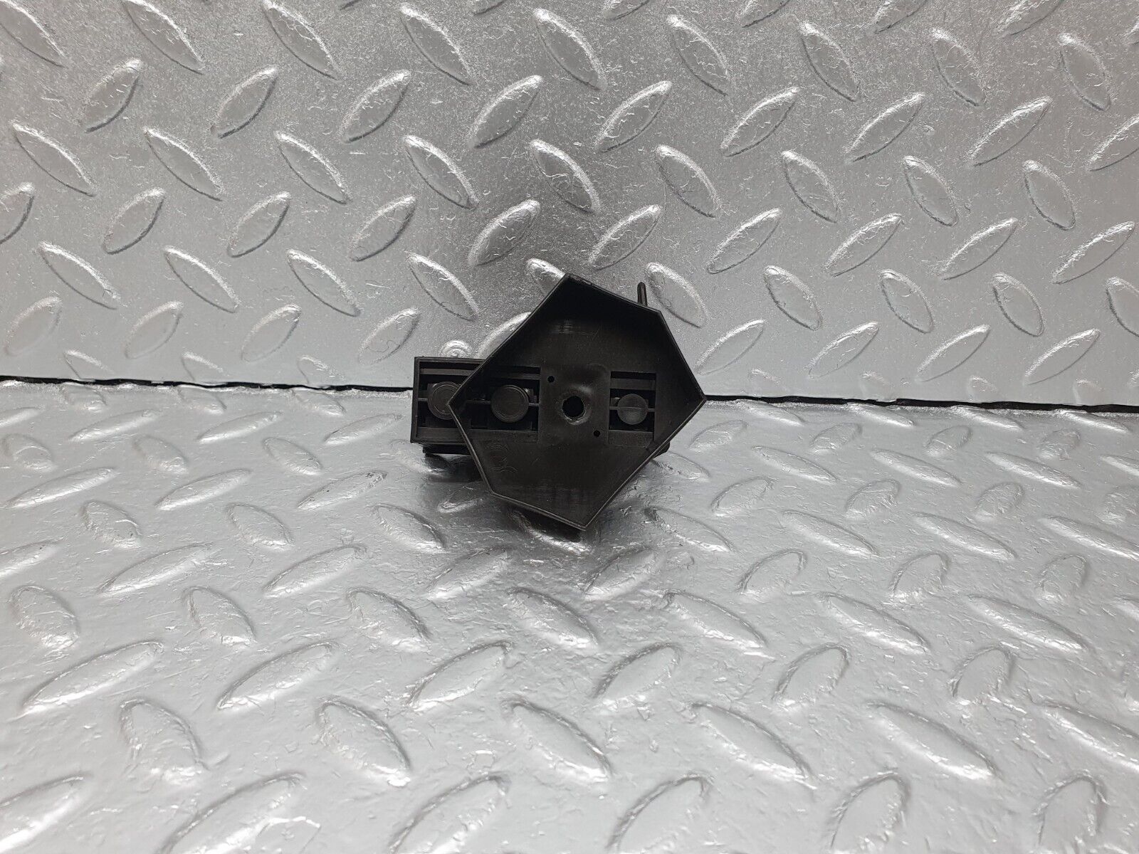 41659 Mercedes-Benz W124 200E Cable Wire Distributor Connector 1245400769