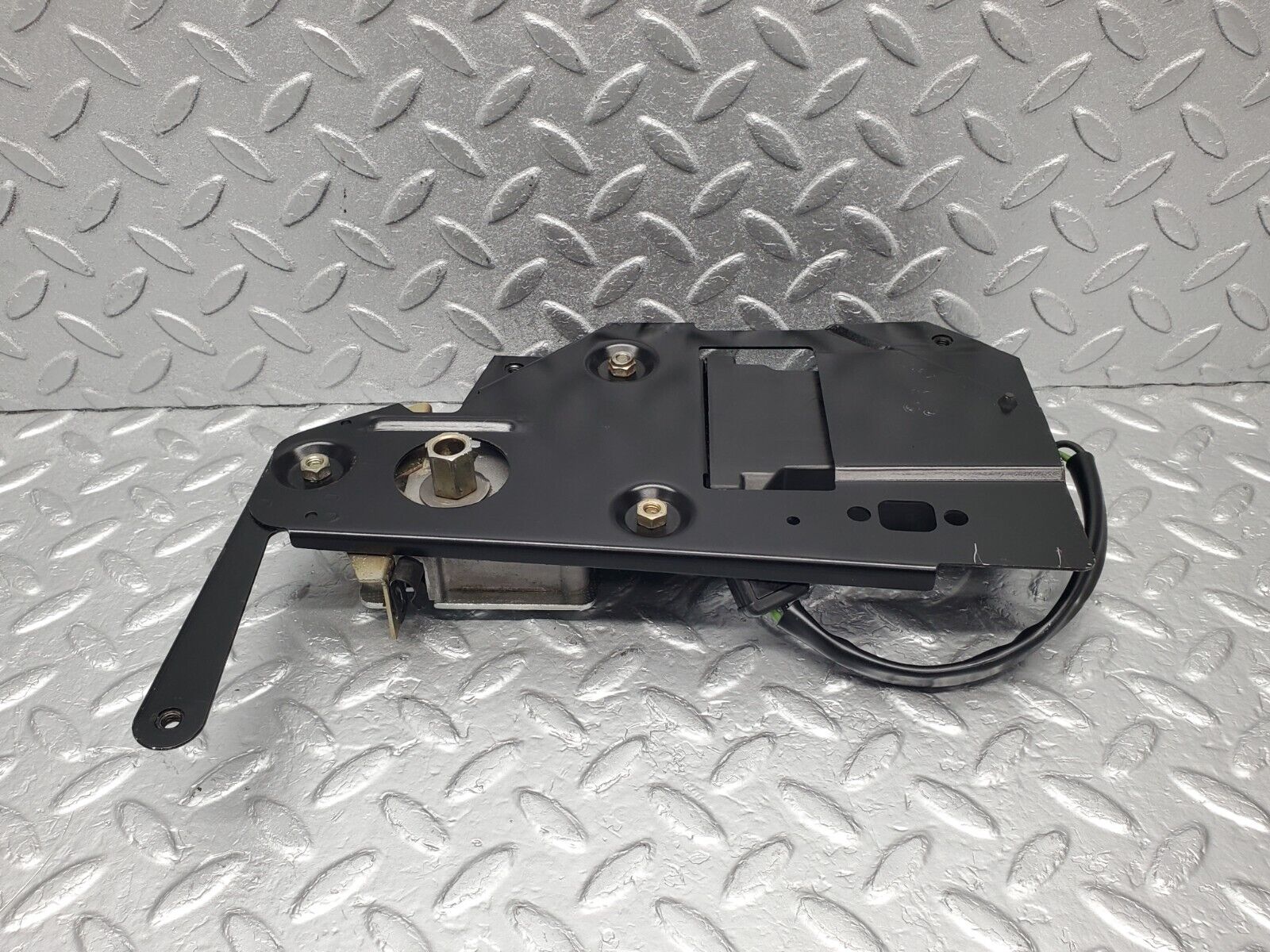 46469 Mercedes-Benz C123 280CE Coupe Sunroof Motor With Bracket 0008202807