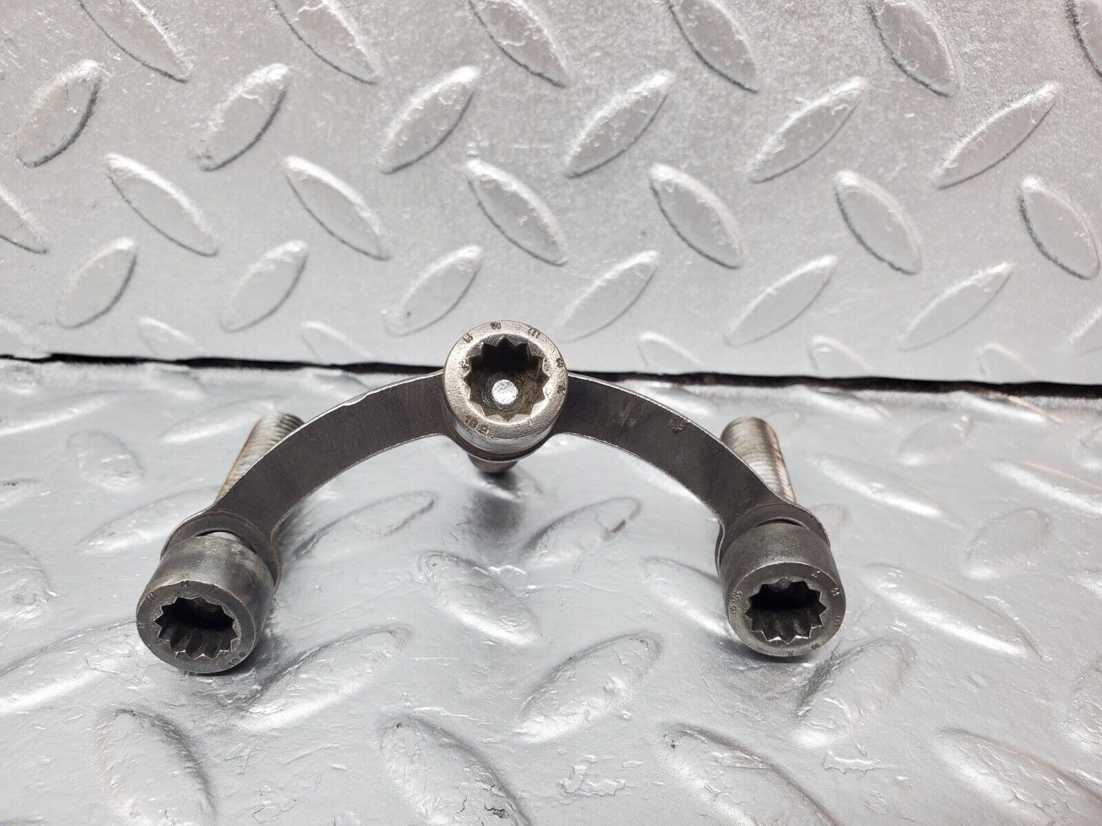 45788 Mercedes-Benz W126 420SE Drive Shaft Bolt Differential Bolt Set