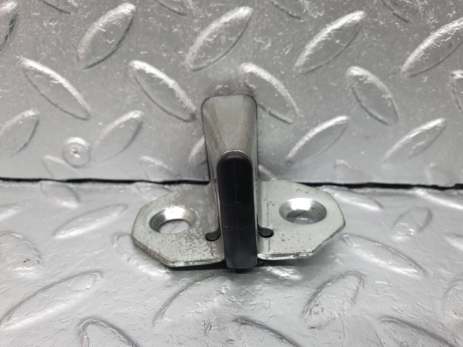 41953 Mercedes-Benz W202 C200 Door Lock Latch