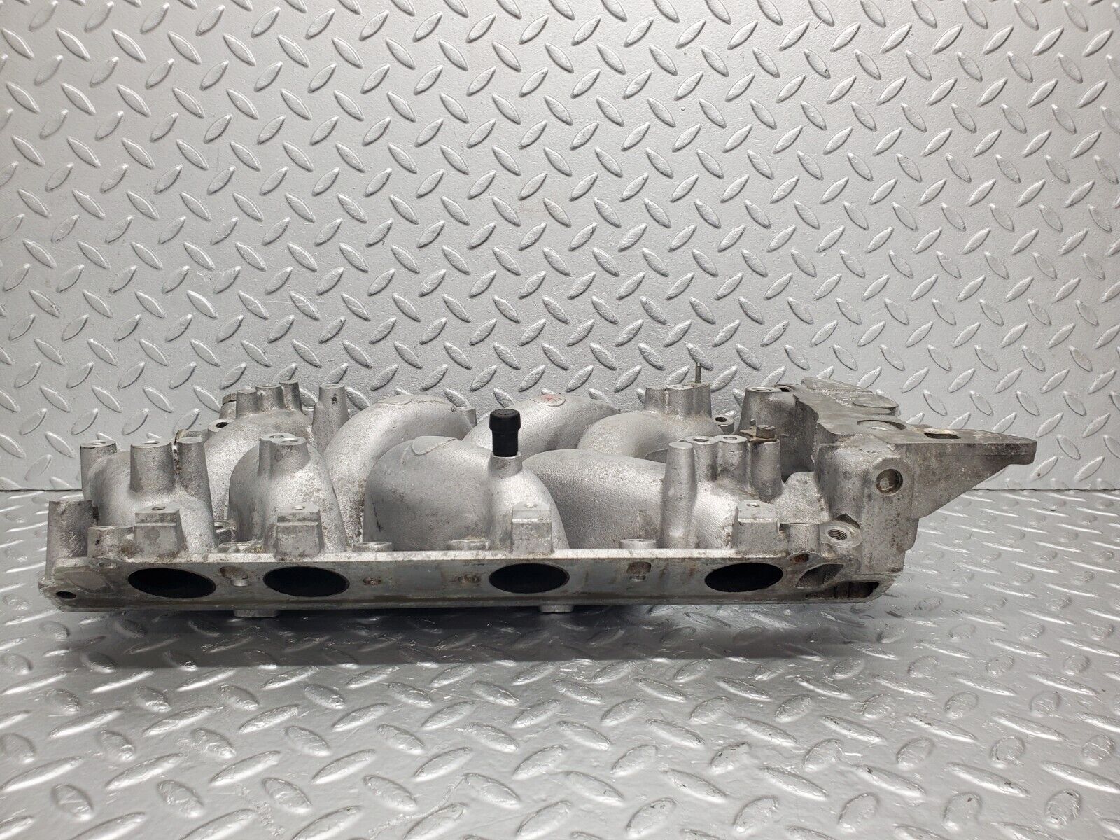 46091 Mercedes-Benz W126 420SE Air Intake Manifold 1161416501
