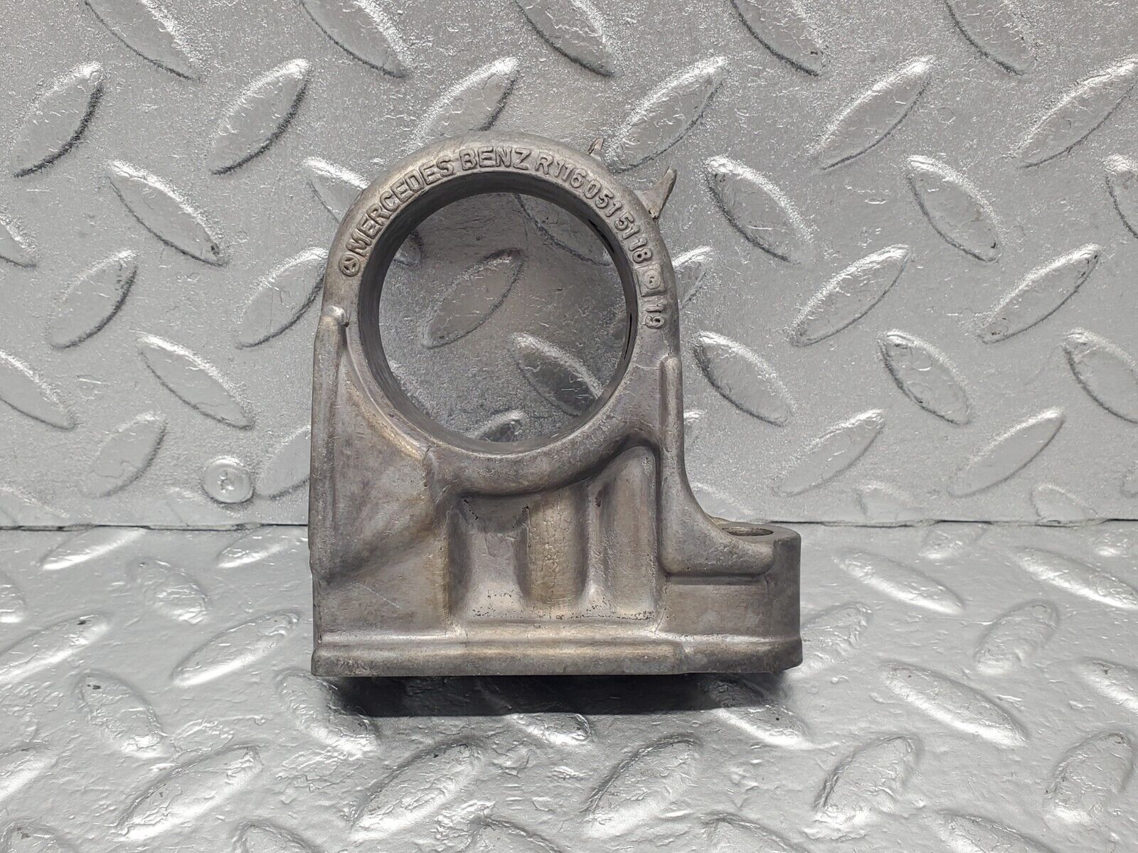 46265 Mercedes-Benz W126 420SE Camshaft Tower Bearing 1160515118