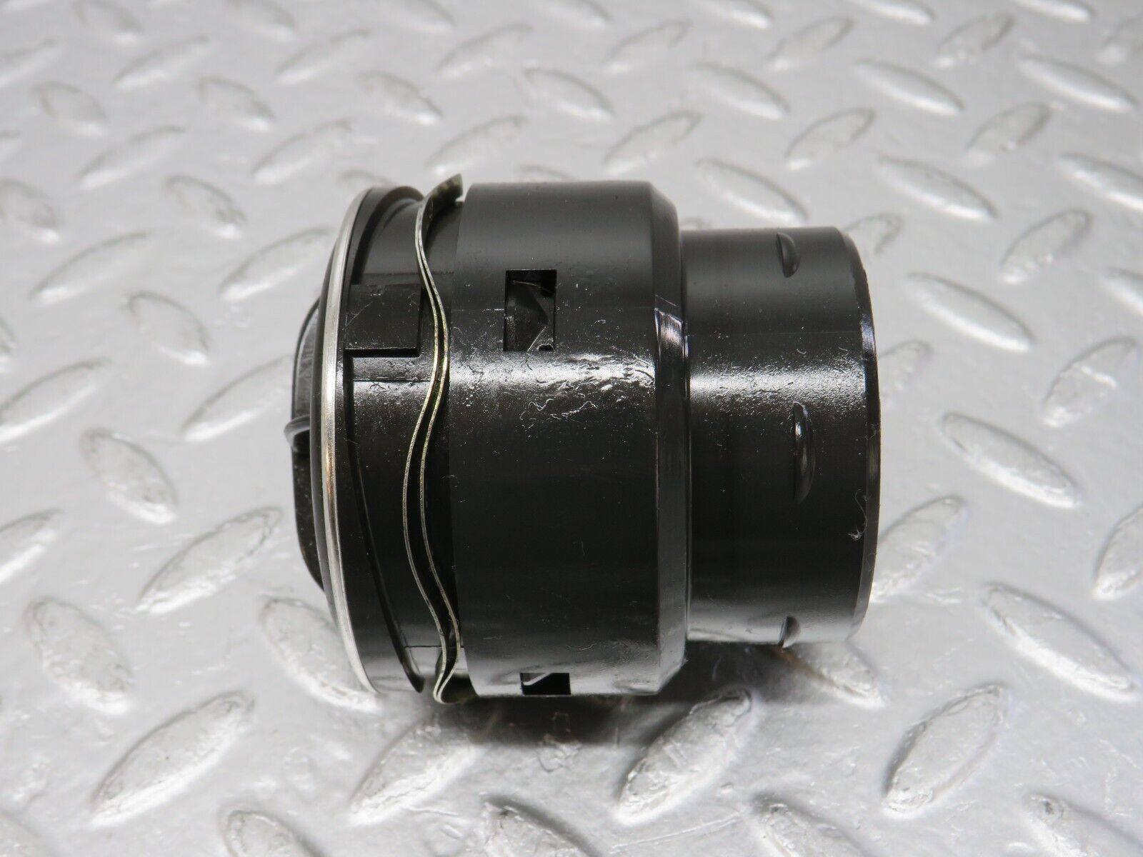 32747 Mercedes-Benz C107 R107 Dashboard Air Vent