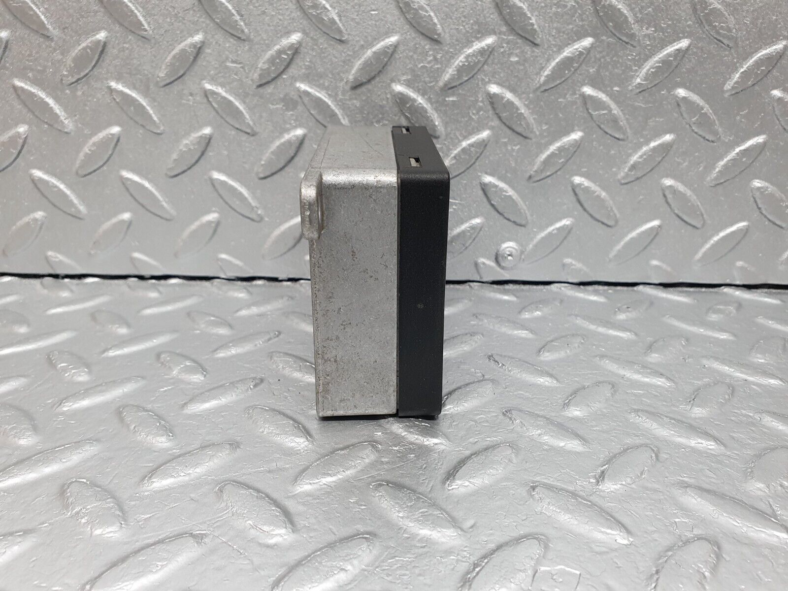 41645 Mercedes-Benz W124 200E Airbag Crash Sensor 0038200810