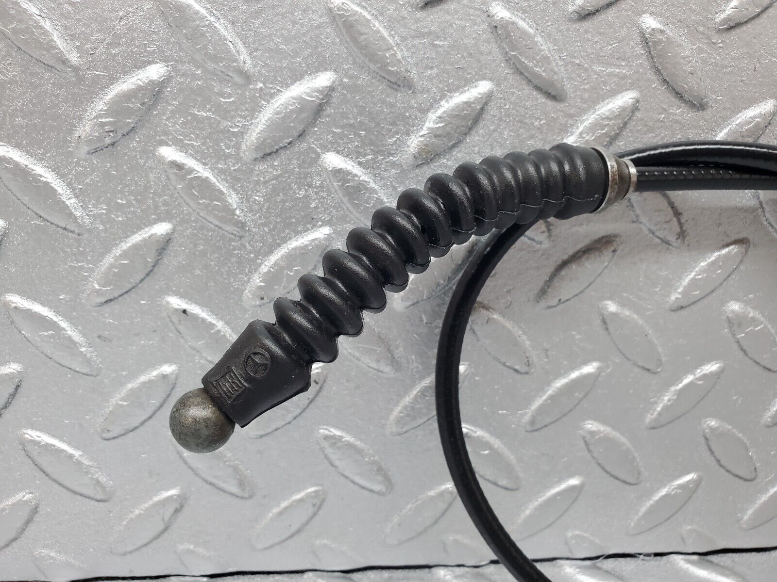 44503 Mercedes-Benz W123 280E Automatic Gearbox Cable