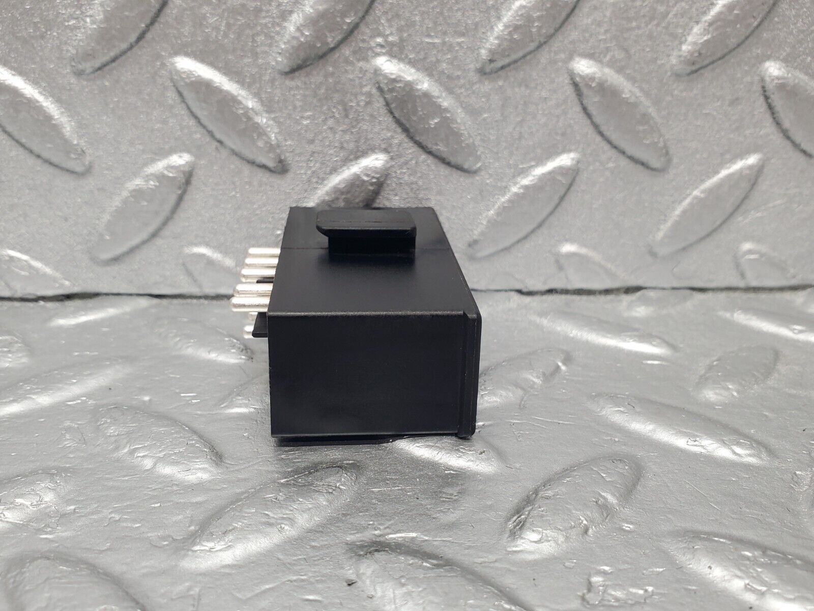 46826 Mercedes-Benz R129 320SL Coupe Seat Locking Relay Left 1298210047