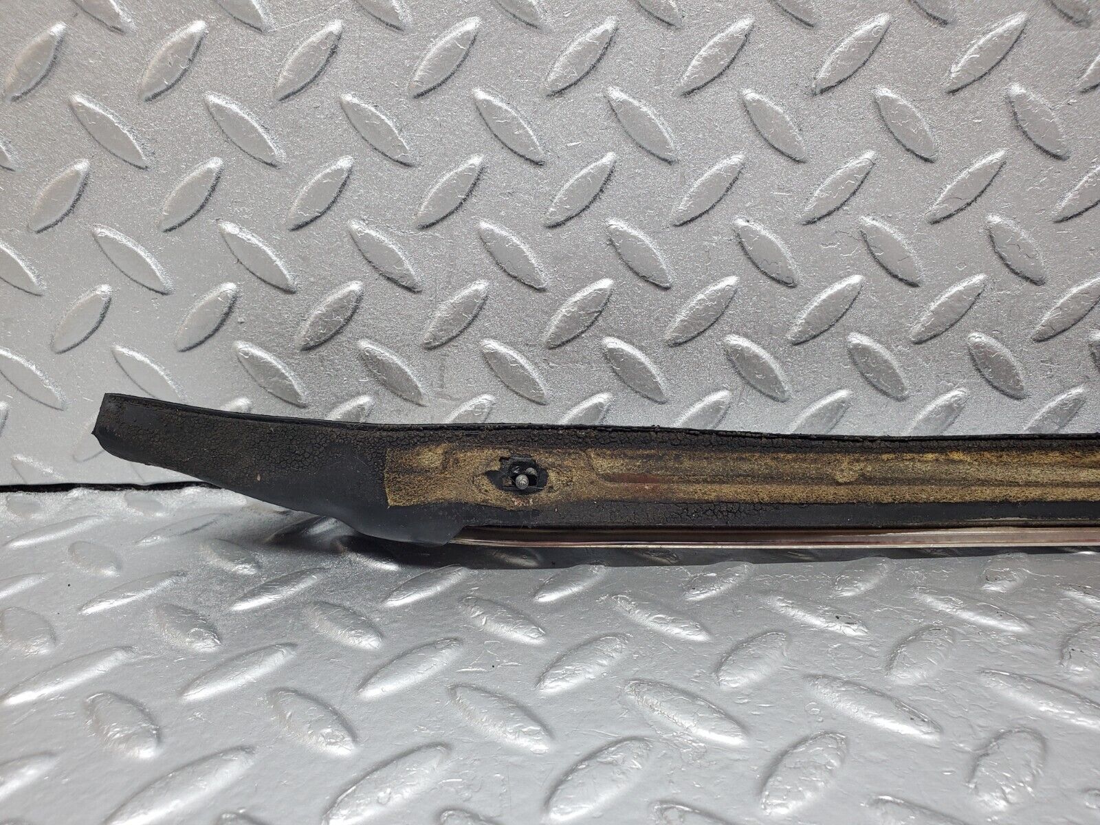 45806 Mercedes-Benz W126 420SE A Pillar Exterior Trim Right Side 1266981698