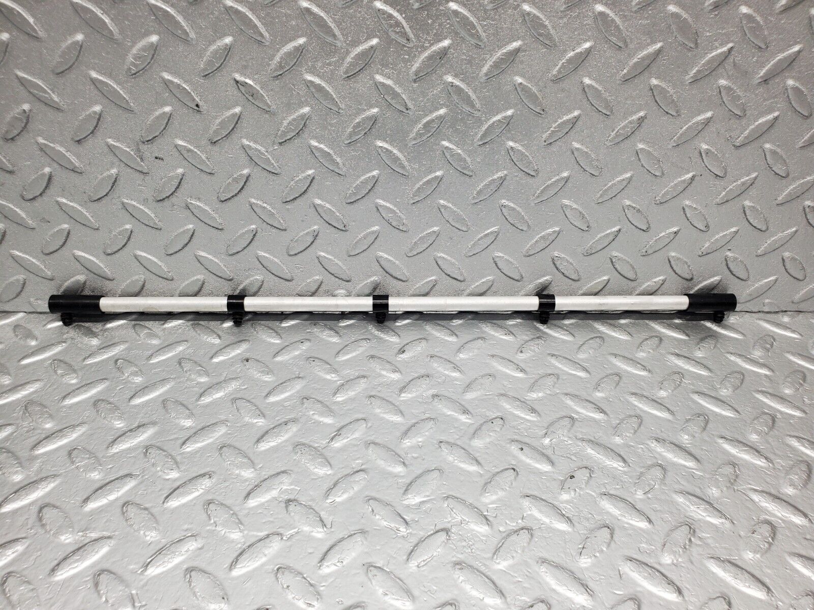 46278 Mercedes-Benz W126 420SE Camshaft Oil Tube