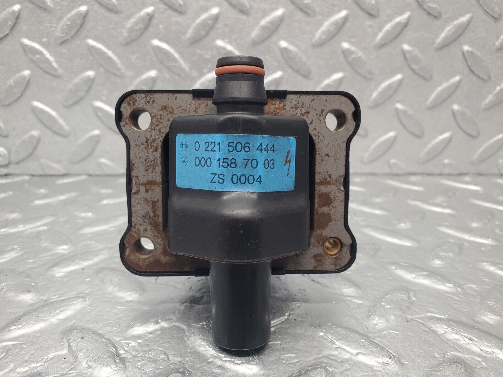 46198 Mercedes-Benz W124 280E Ignition Bosch 0001587003 0221506444 0001593642