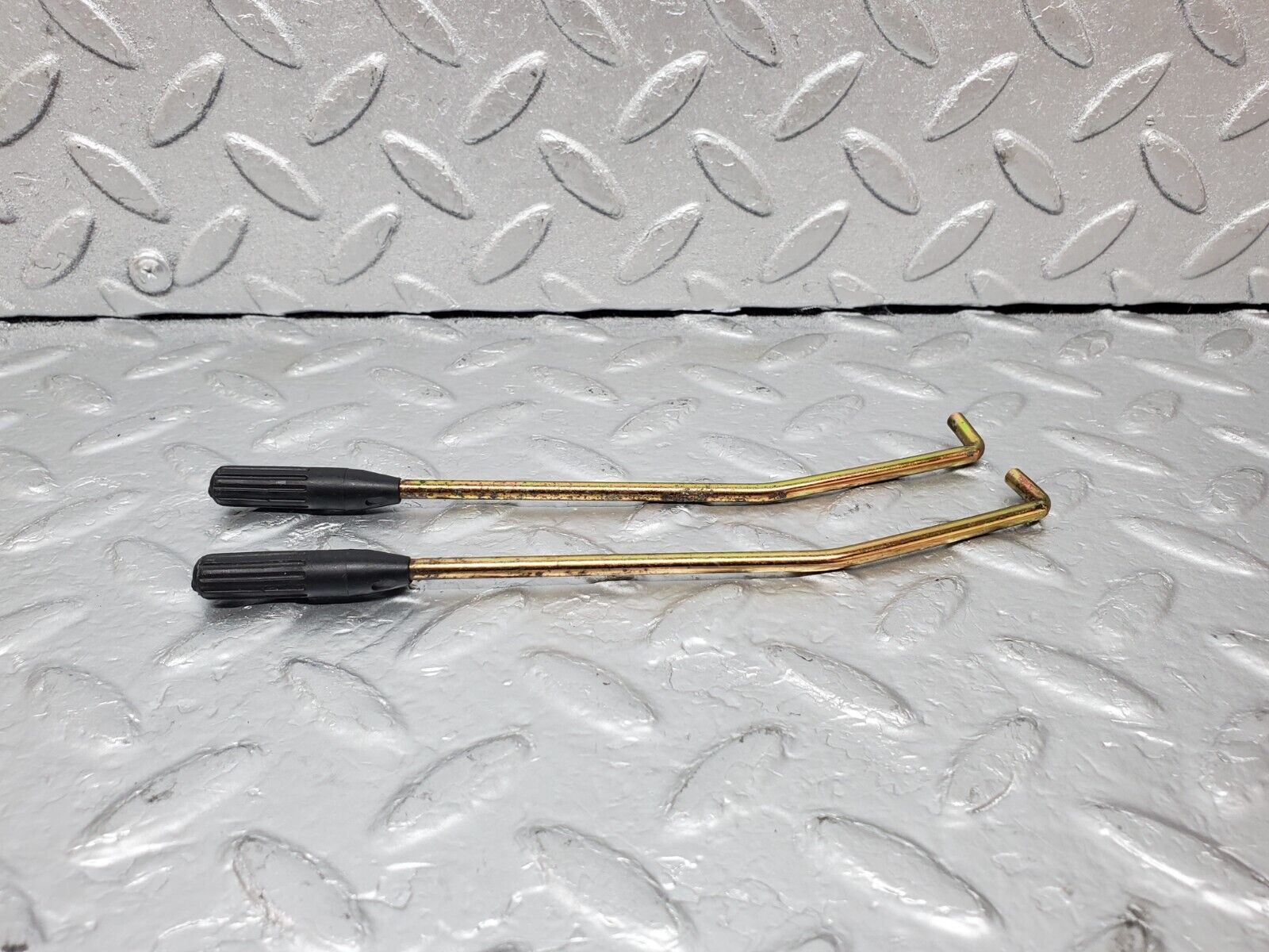 44829 Mercedes-Benz W124 220E Front Door Lock Knob Pair