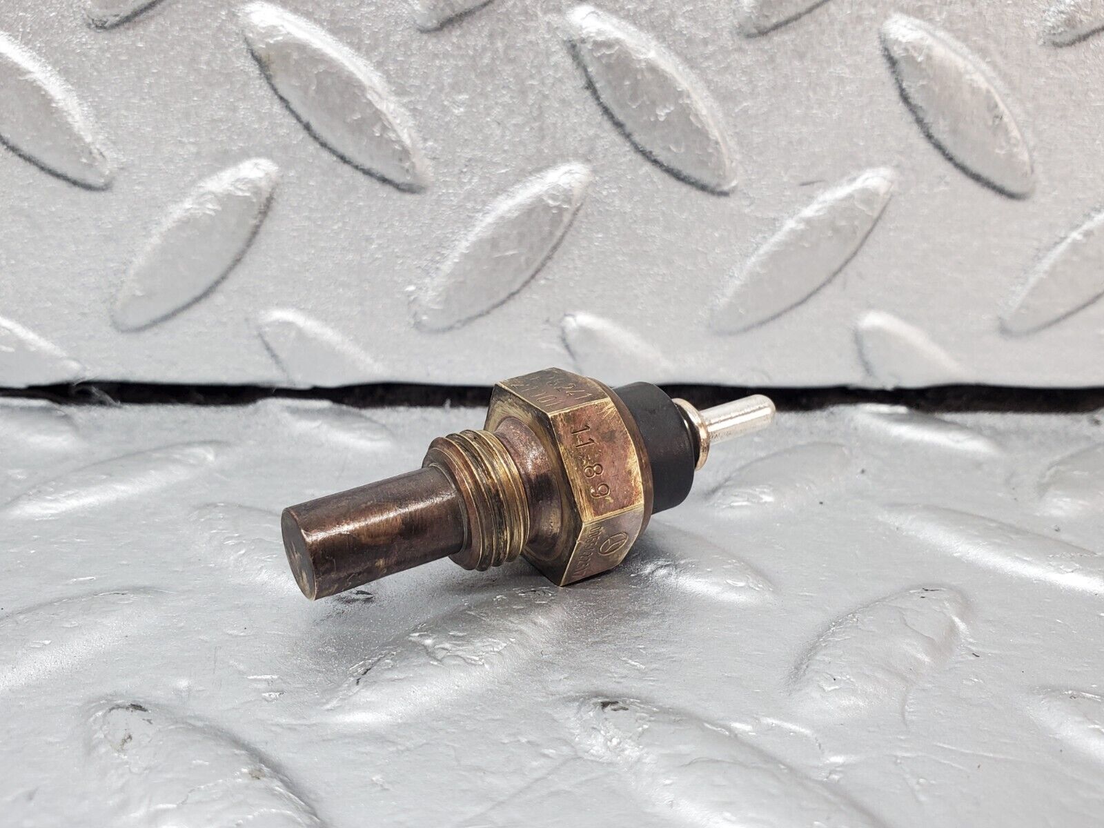 45125 Mercedes-Benz R129 300SL Coupe Coolant Temperature Sensor 0824121001 0055422617