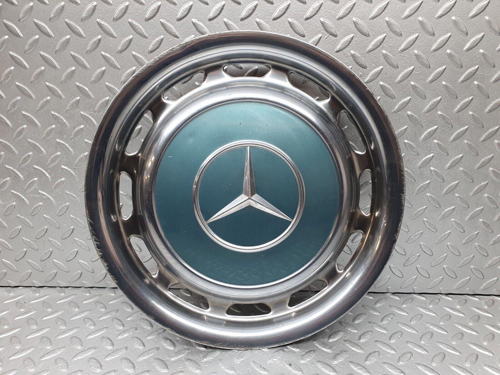 44162 Mercedes-Benz C123 230CE Coupe Wheel Hub Cap 14''