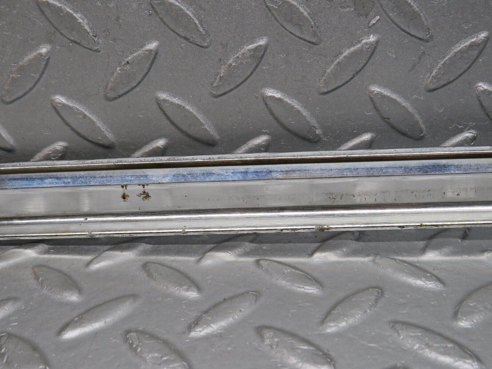 39108 Mercedes-Benz R107 500SL Left Door Chrome Trim