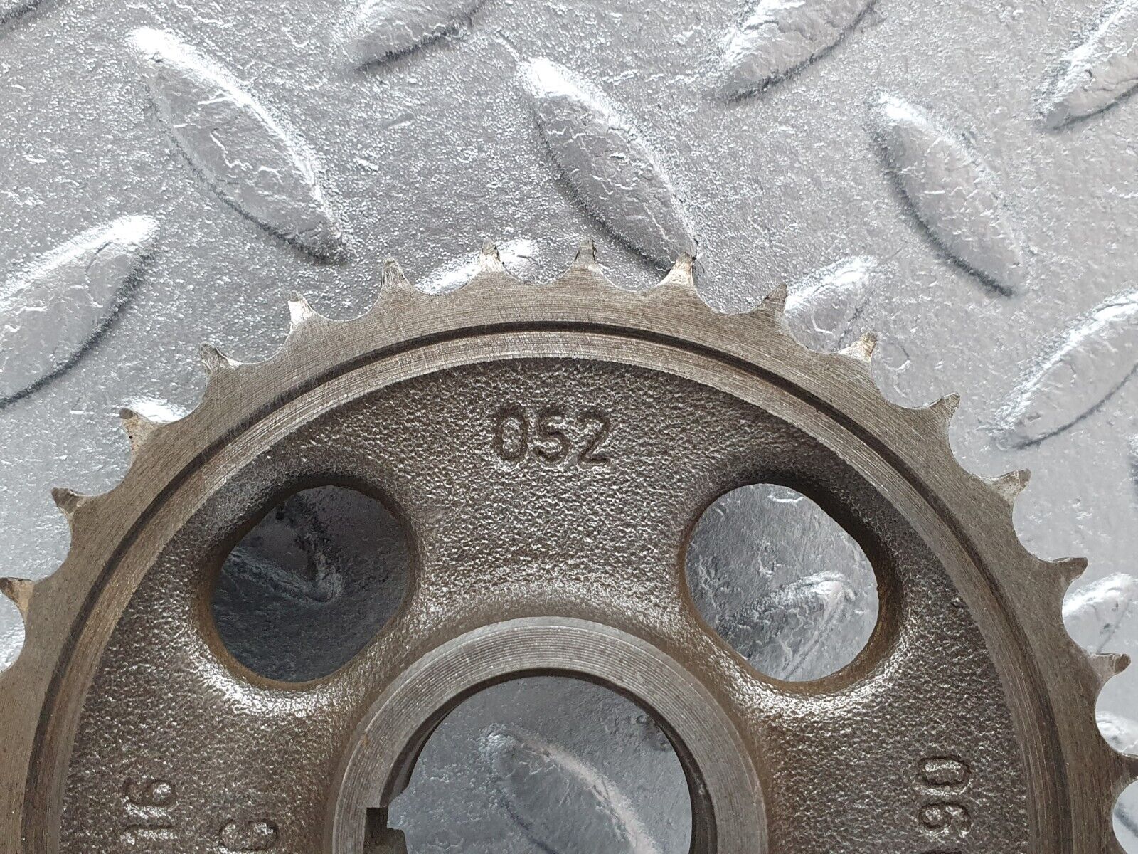 43791 Mercedes-Benz C126 380SEC Coupe Camshaft Timing Gear Sprocket 1160520601