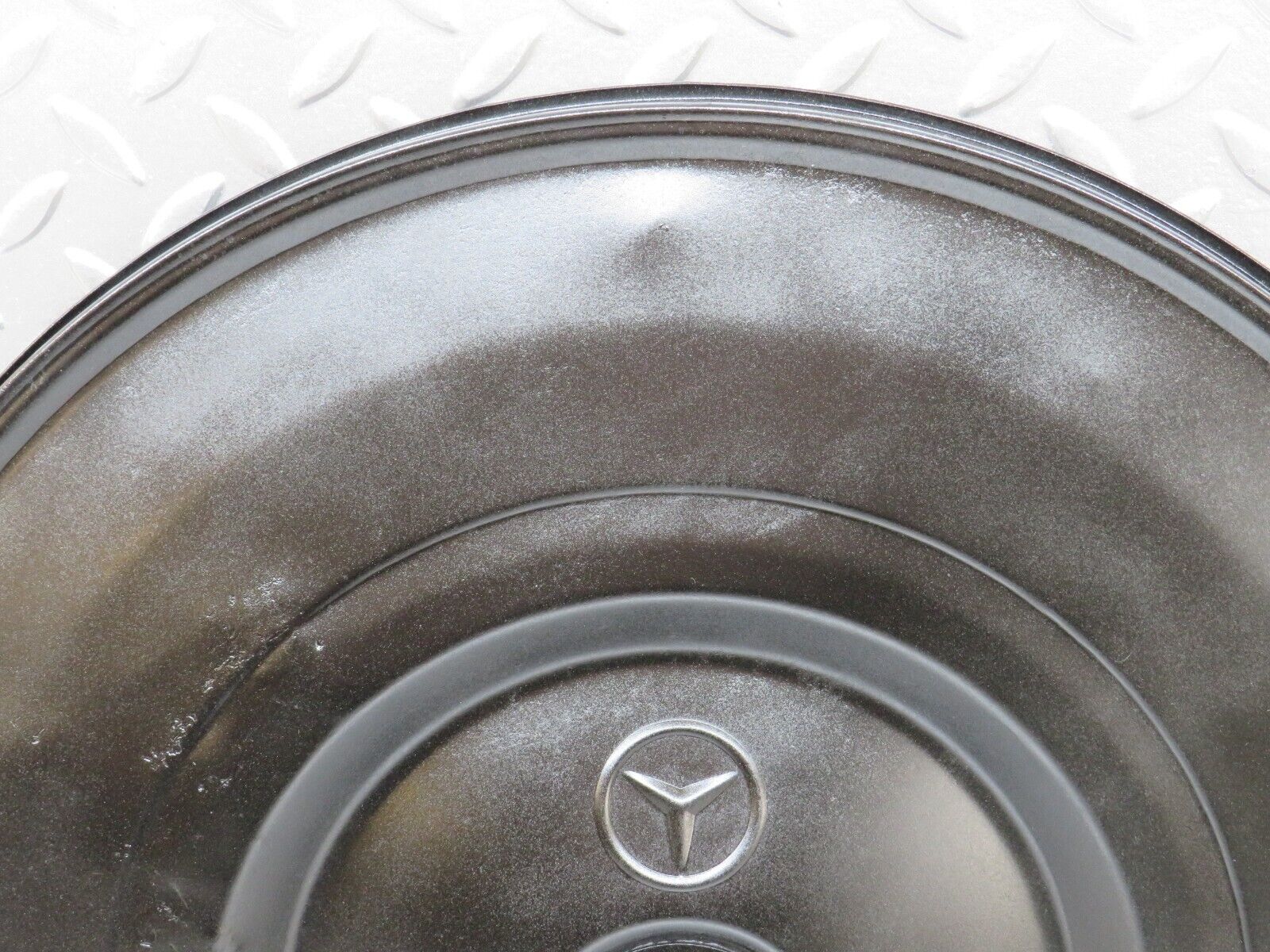 33560 Mercedes-Benz C107 R107 Air Filter Box Housing Lid 0080948902