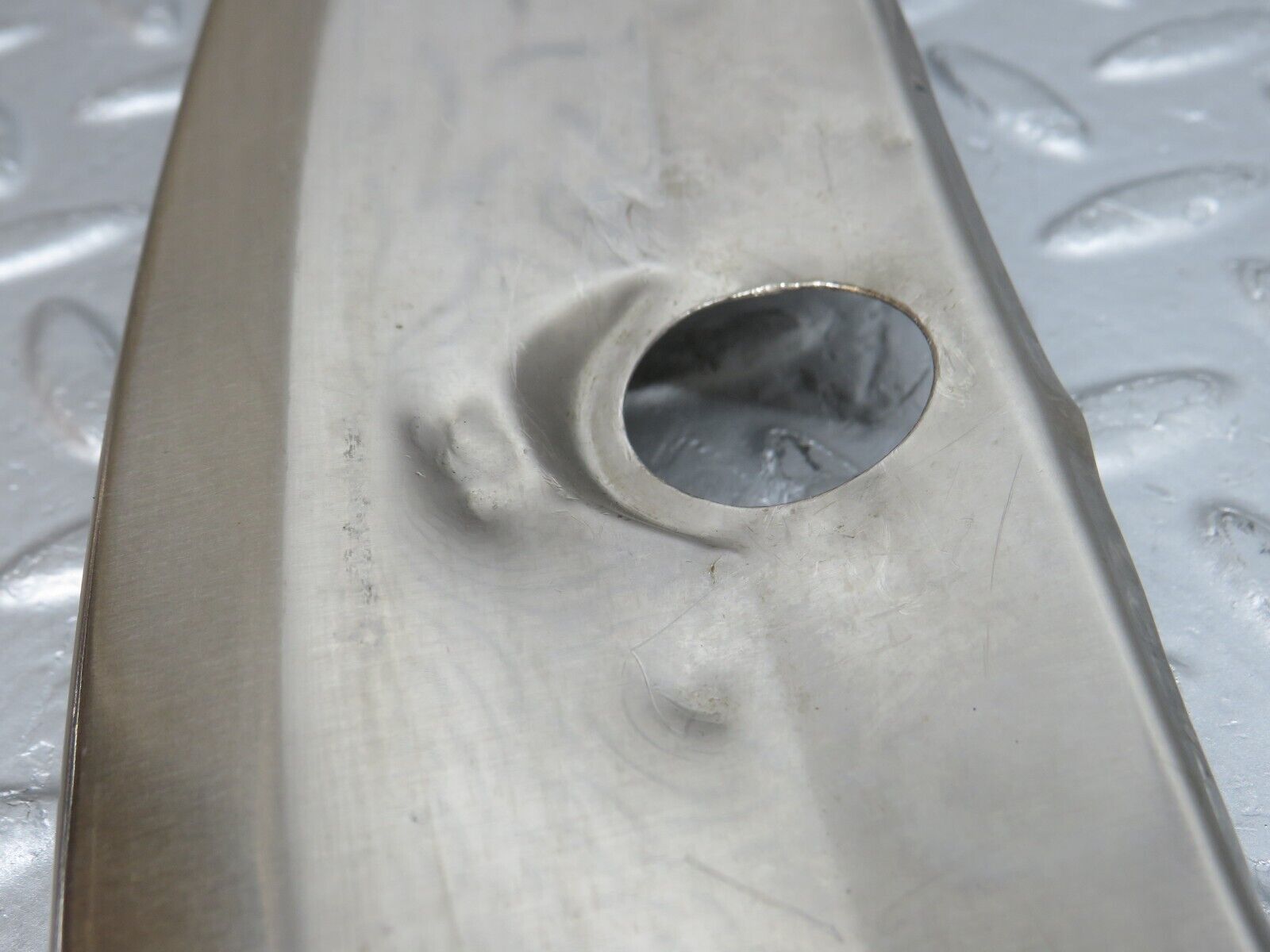 35625 Mercedes-Benz R107 280SL Windscreen Top Chrome Trim