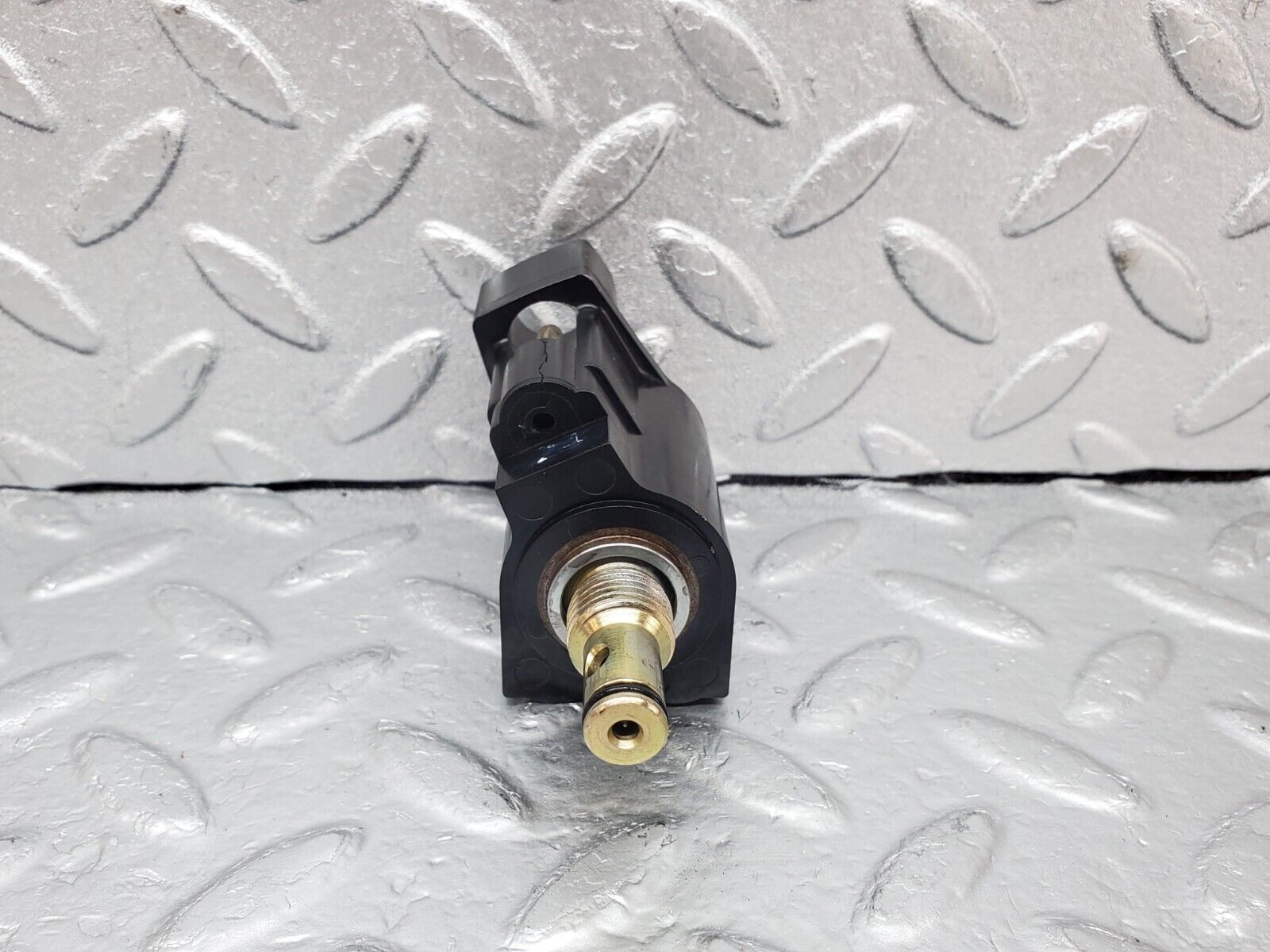 44812 Mercedes-Benz W124 220E Automatic Gearbox Solenoid Valve 0003041890