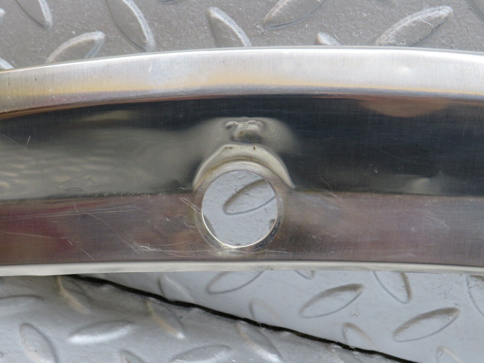 35625 Mercedes-Benz R107 280SL Windscreen Top Chrome Trim