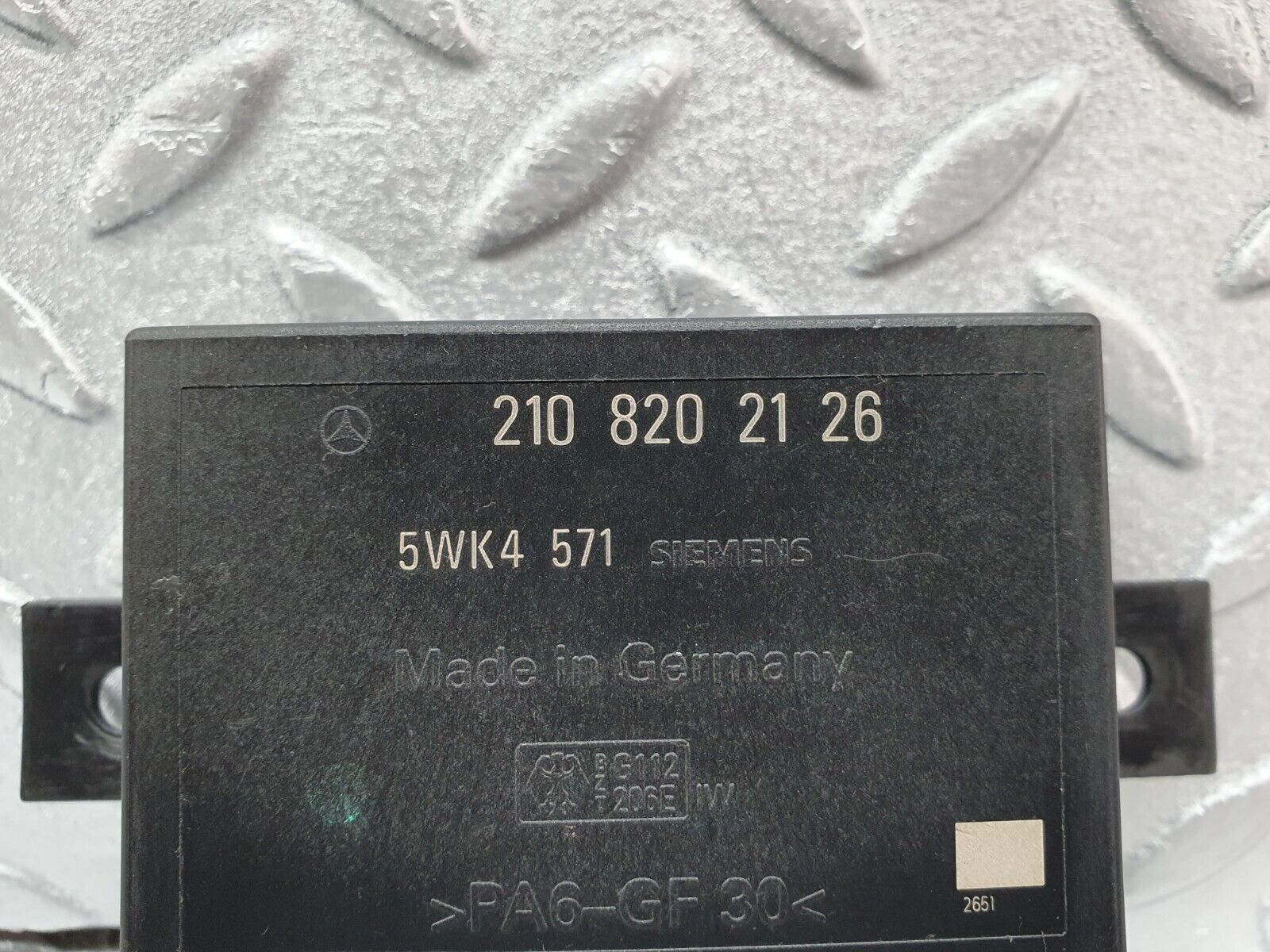 42153 Mercedes-Benz R129 320SL Coupe Remote Central Locking Control Module 2108202126