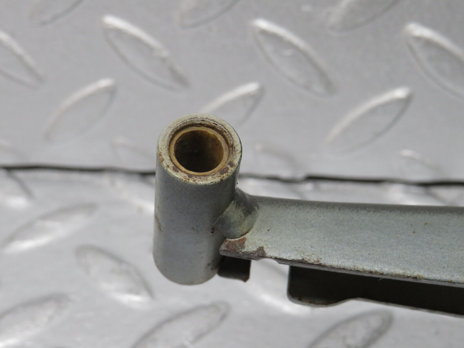 39085 Mercedes-Benz R107 500SL Soft Top Lid Hinge Left Side