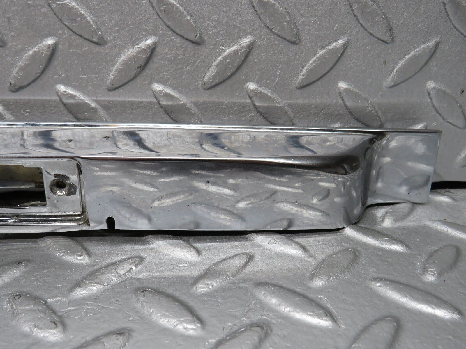 39142 Mercedes-Benz R107 500SL Trunk Chrome Handle Trim