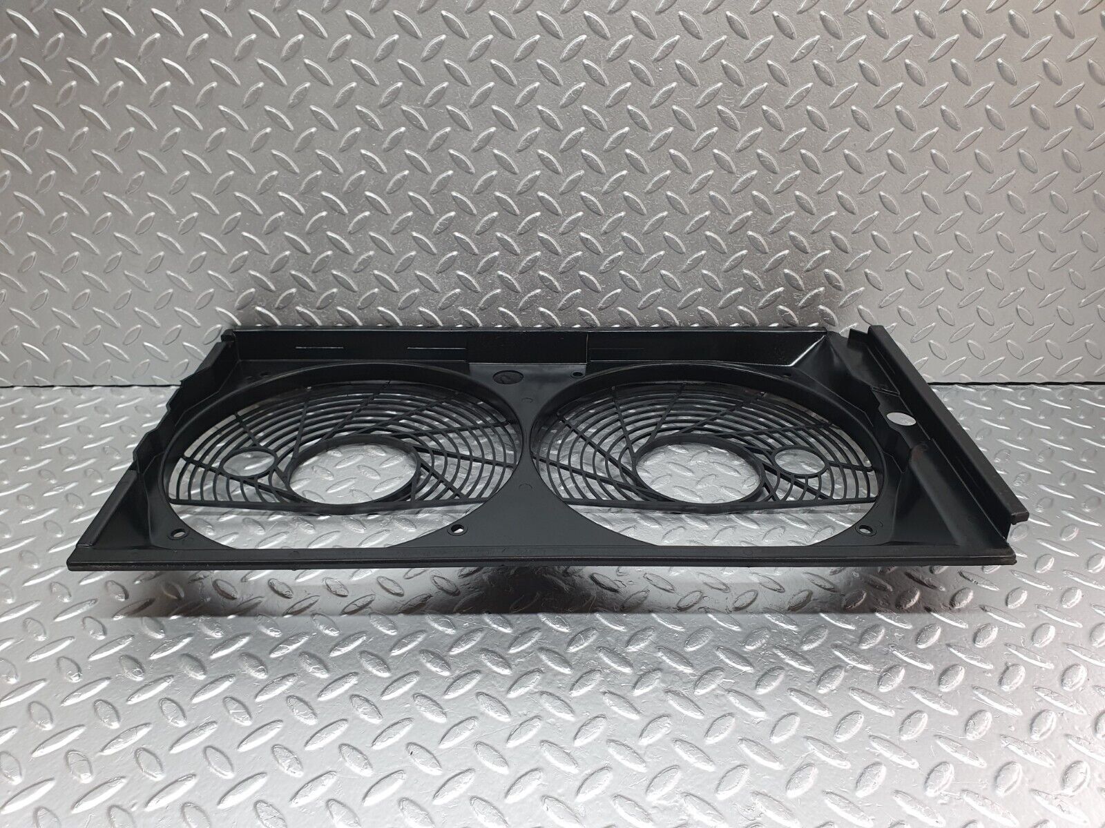 42190 Mercedes-Benz R129 320SL Coupe Radiator Fan Shroud Cover 1295050555